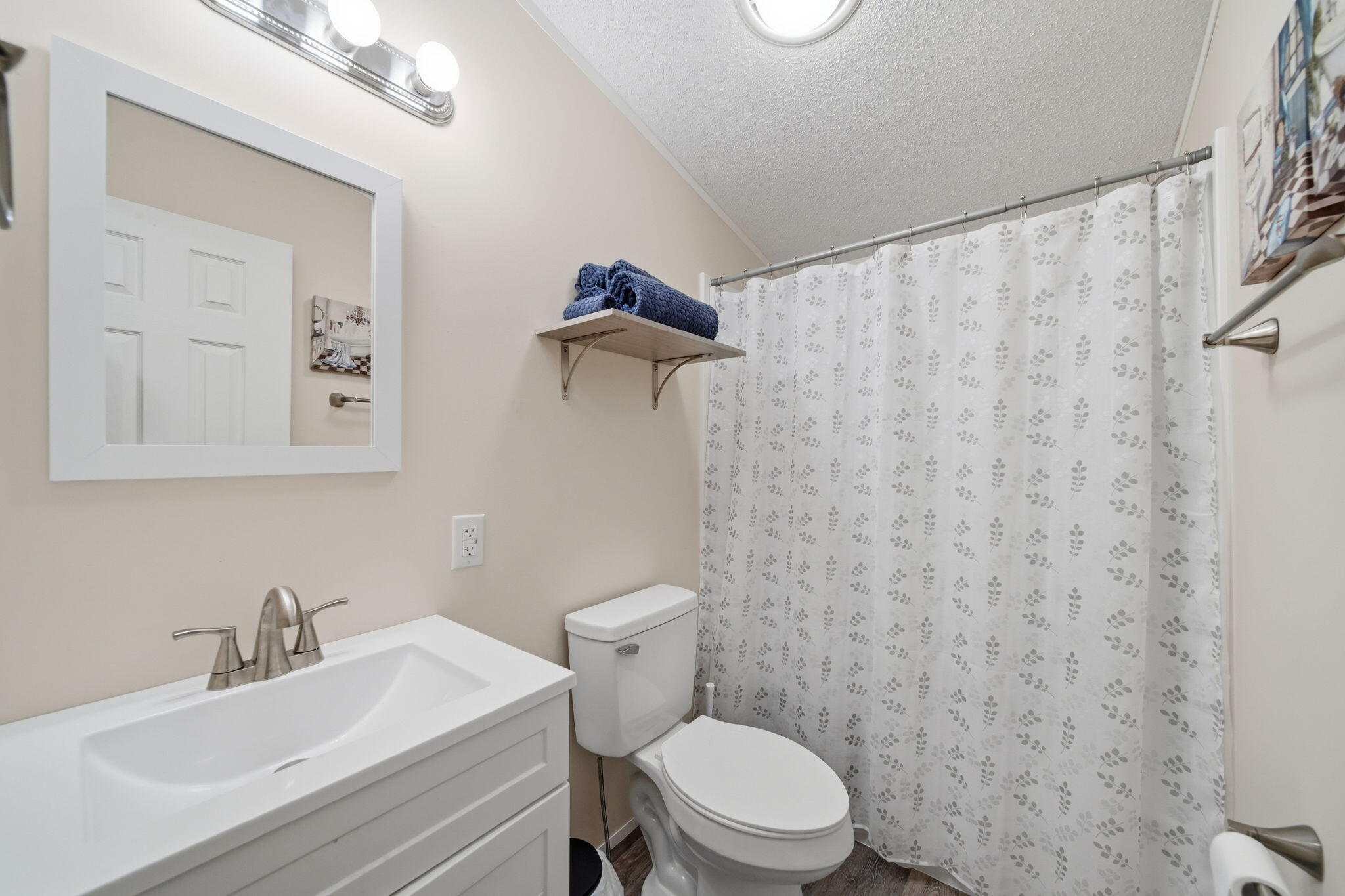 80 Sterling Property Photo 16