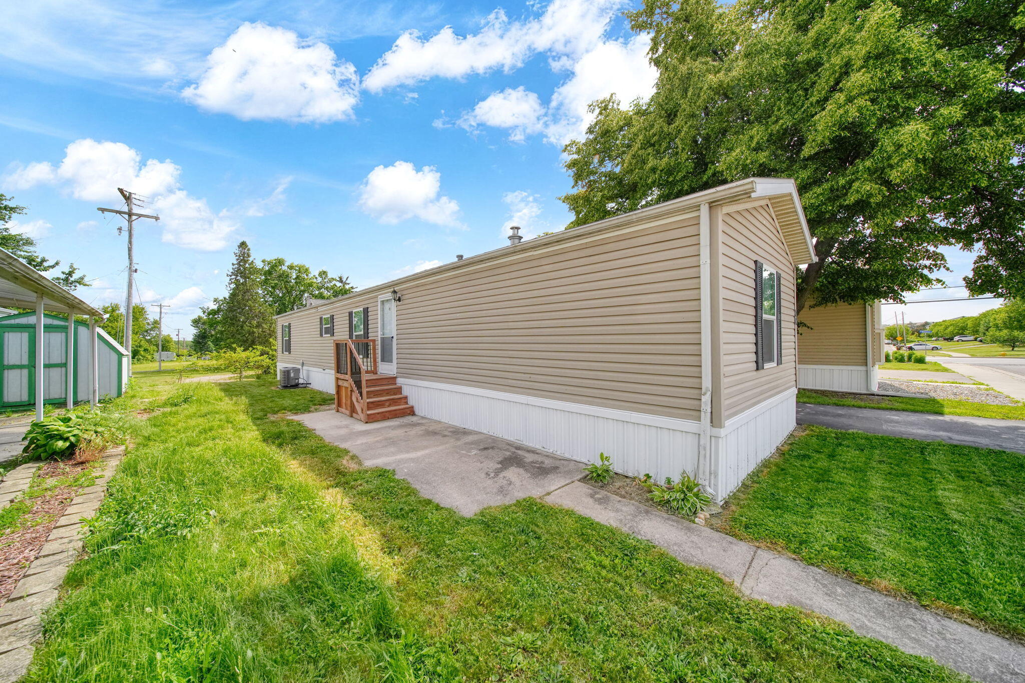 80 Sterling Property Photo 23
