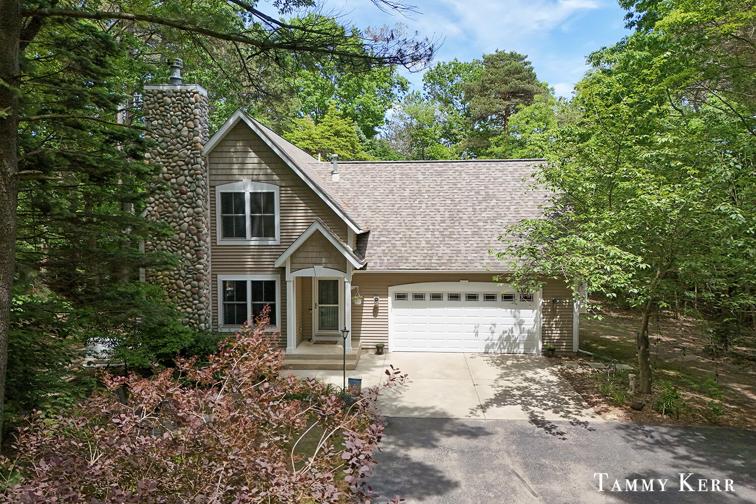 2339 Forest Trail Circle Property Photo 1
