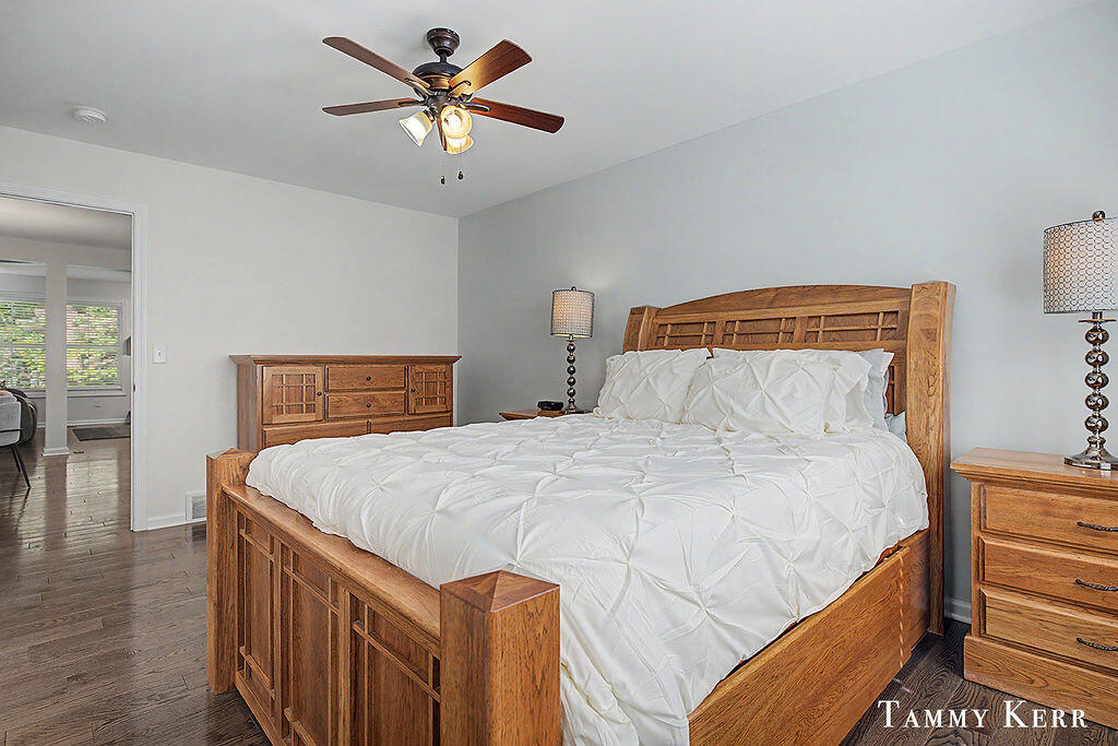 2339 Forest Trail Circle Property Photo 12