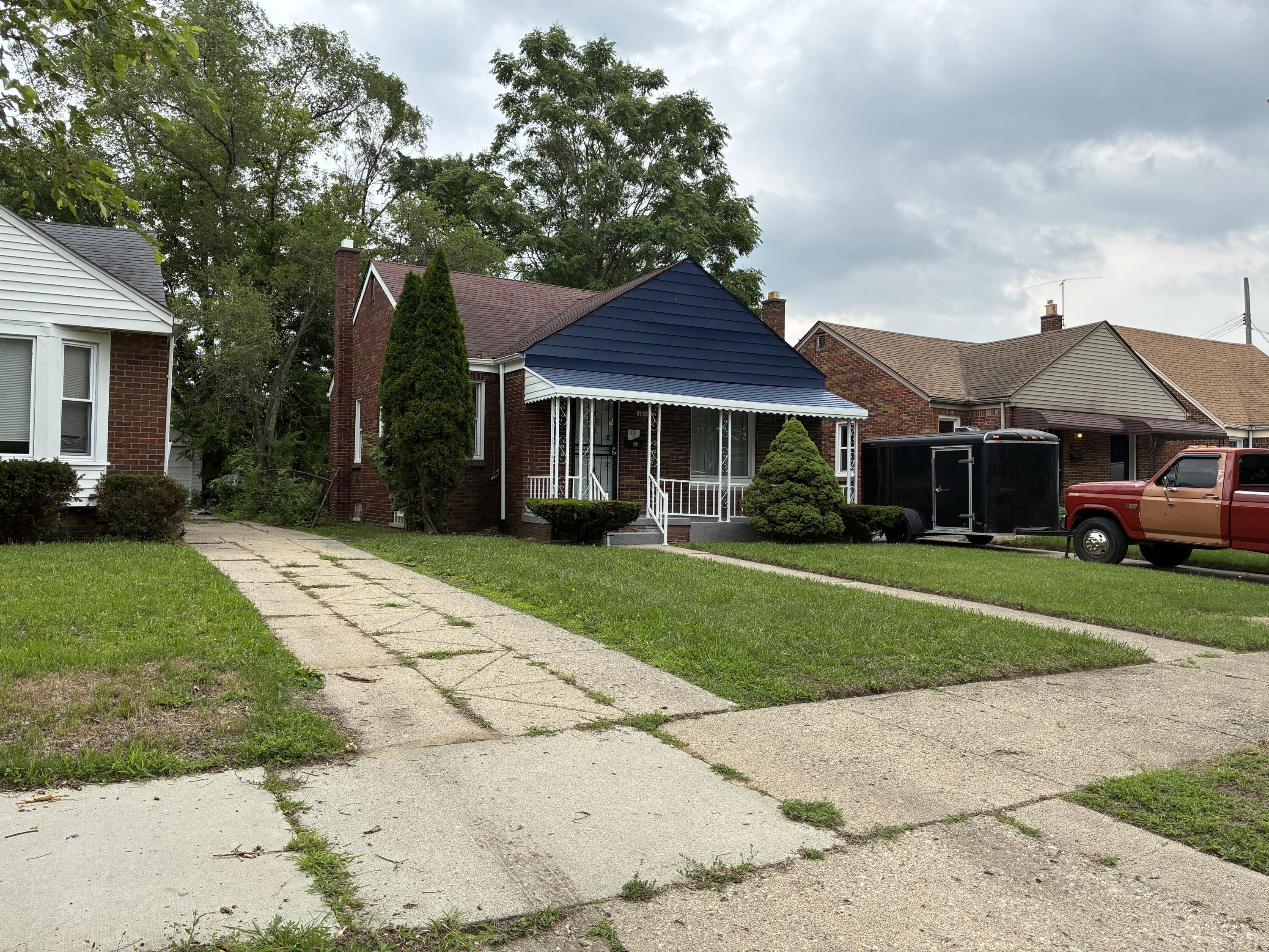 19450 Woodingham Drive Property Photo 2