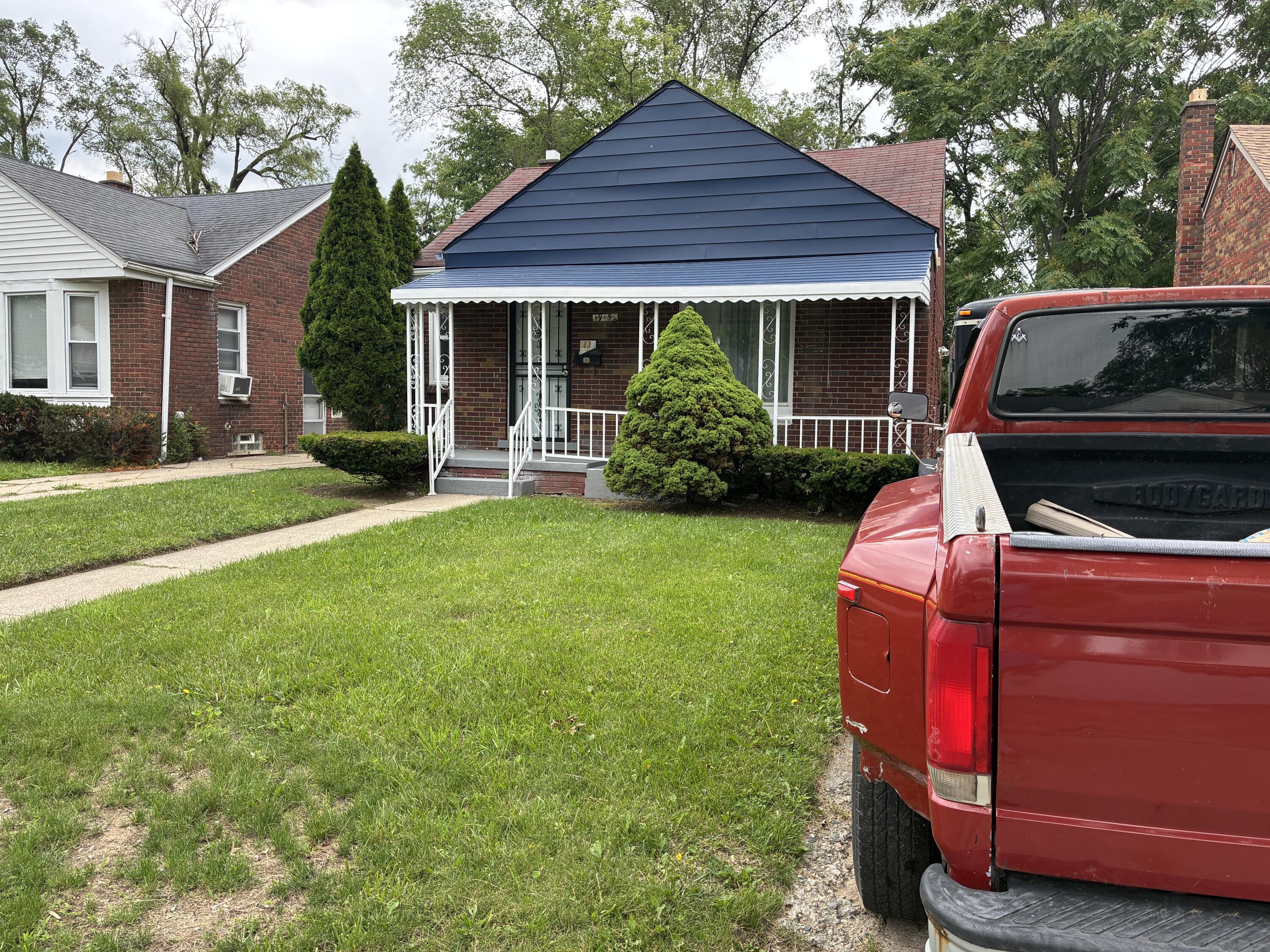 19450 Woodingham Drive Property Photo 3