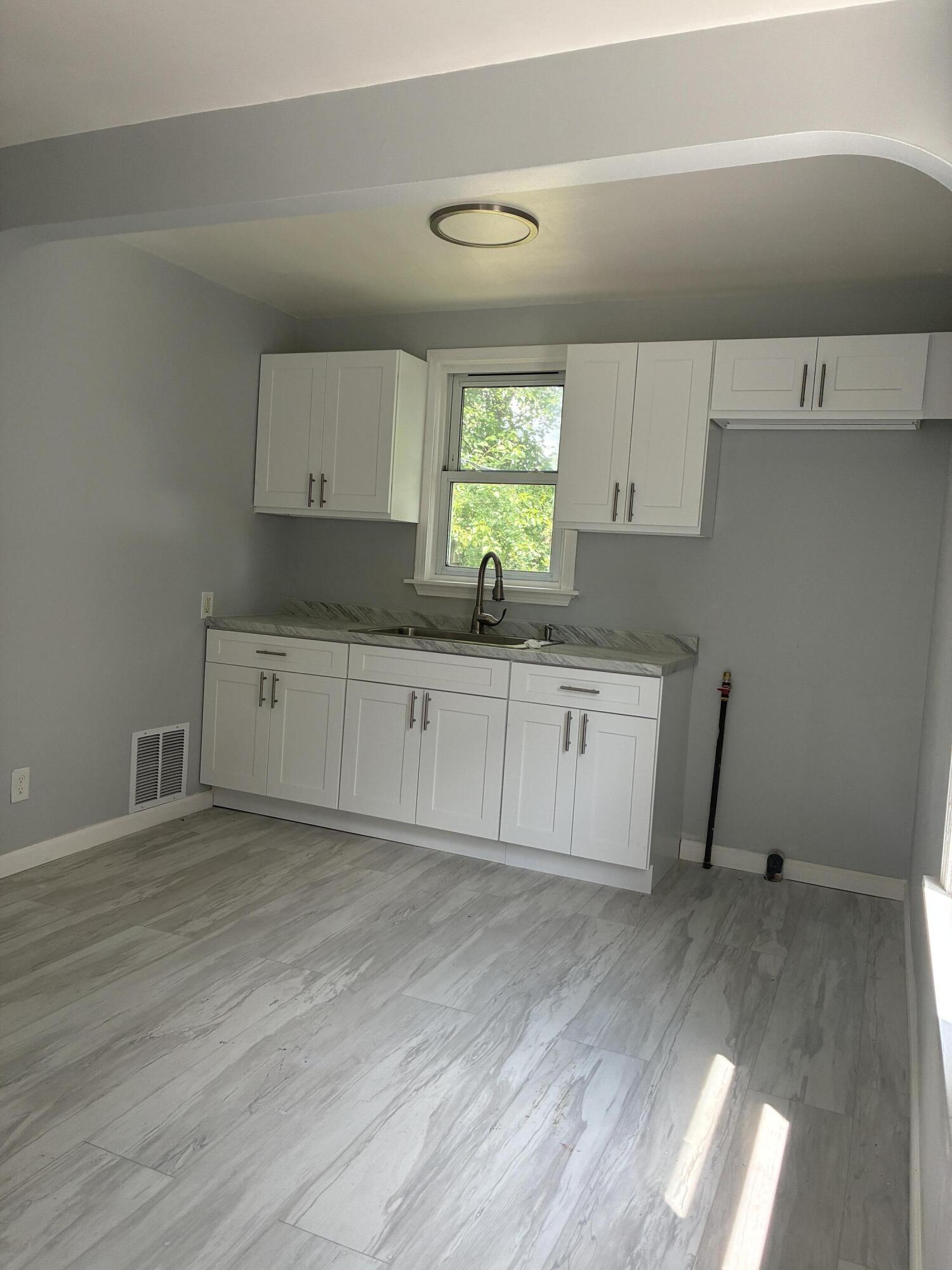 19450 Woodingham Drive Property Photo 4