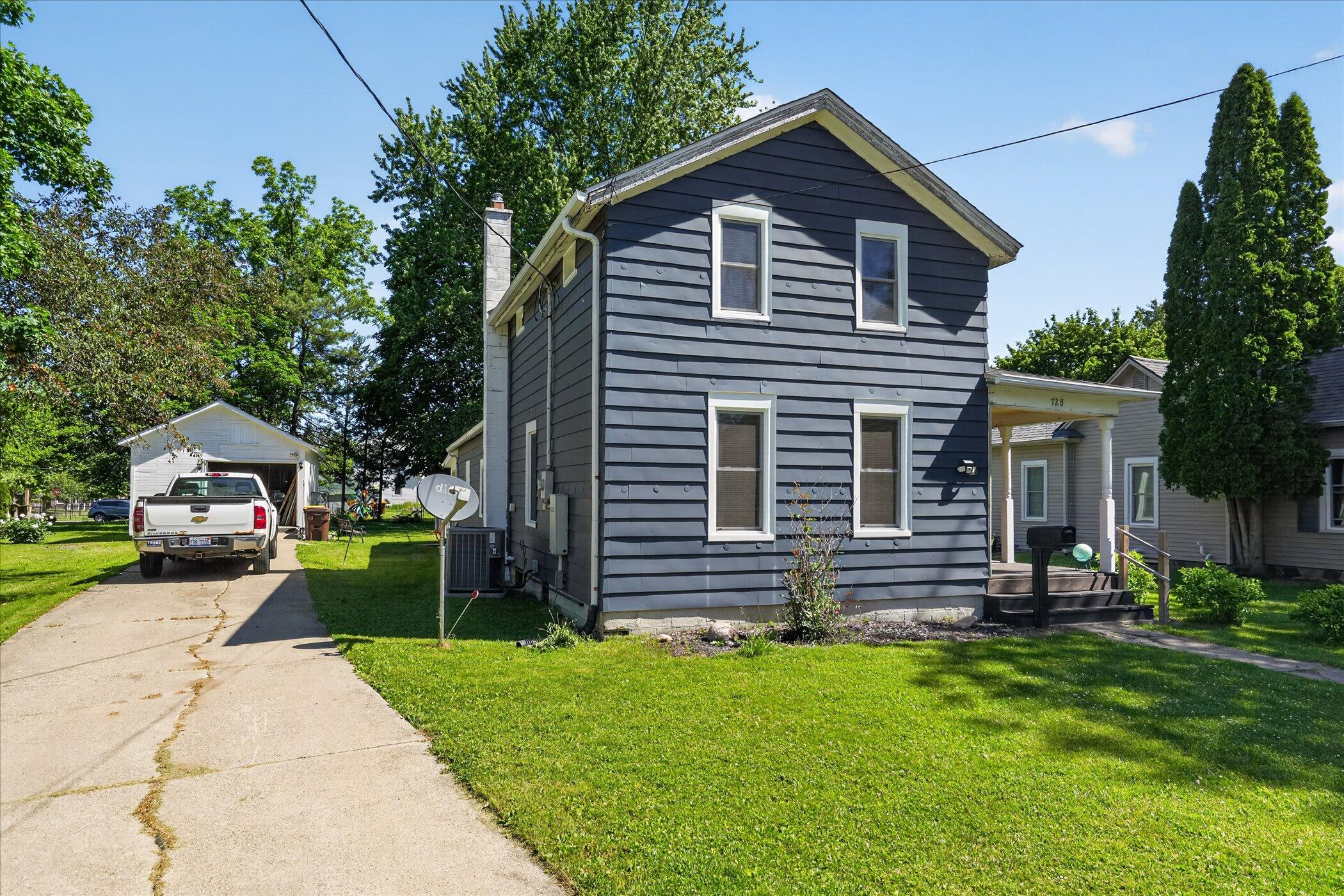 728 W Hanover Street Property Photo 1