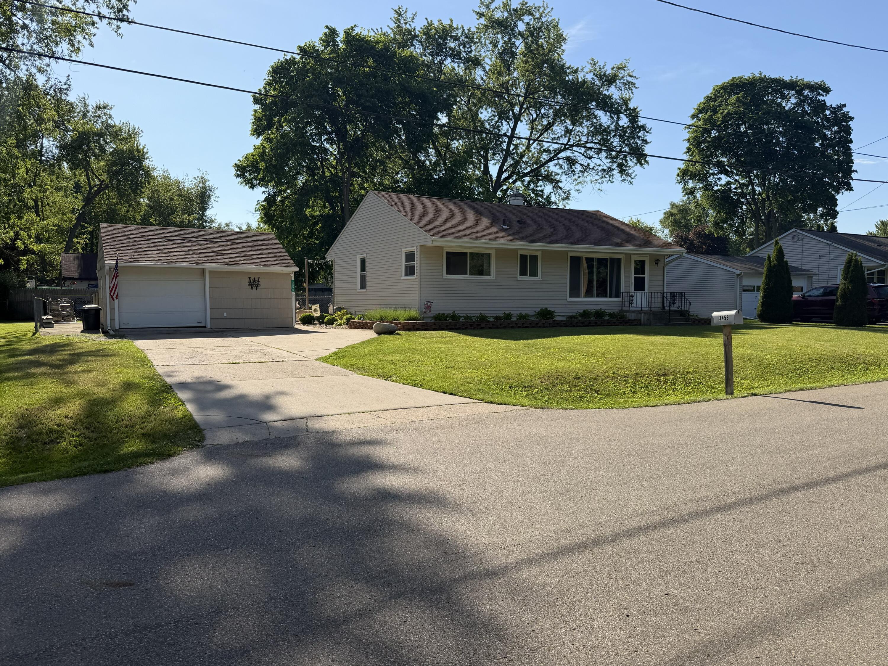 3456 Acacia Boulevard Property Photo 1