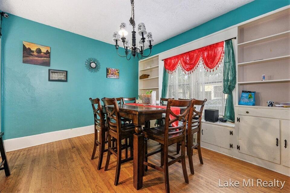 426 W Bridge Street Property Photo 5