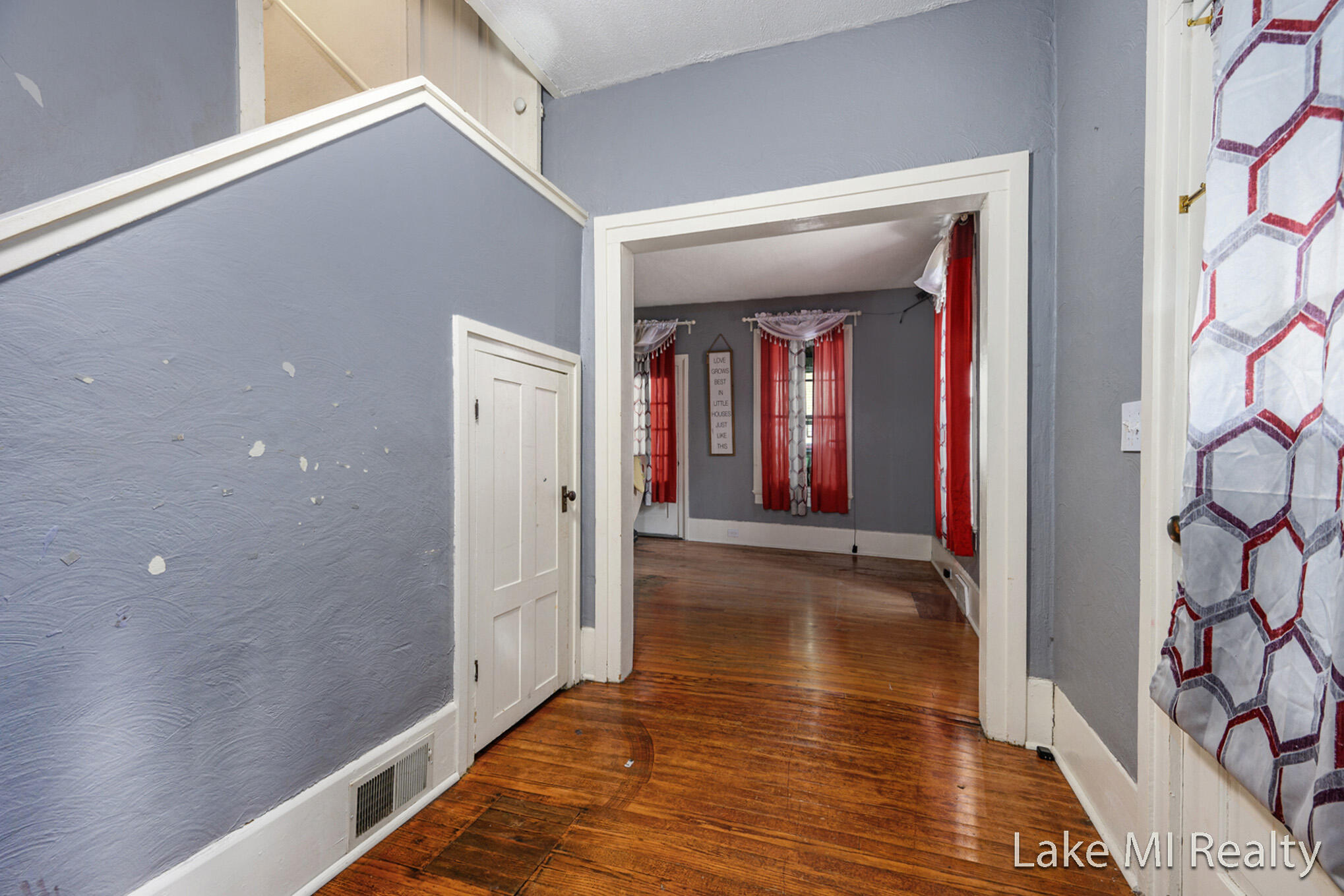 426 W Bridge Street Property Photo 11