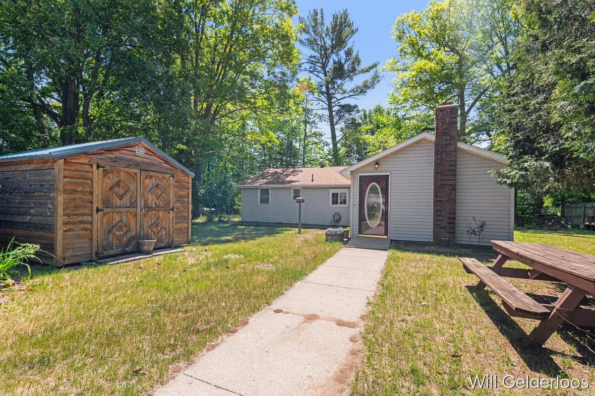 18519 Arthur Road Property Photo 3