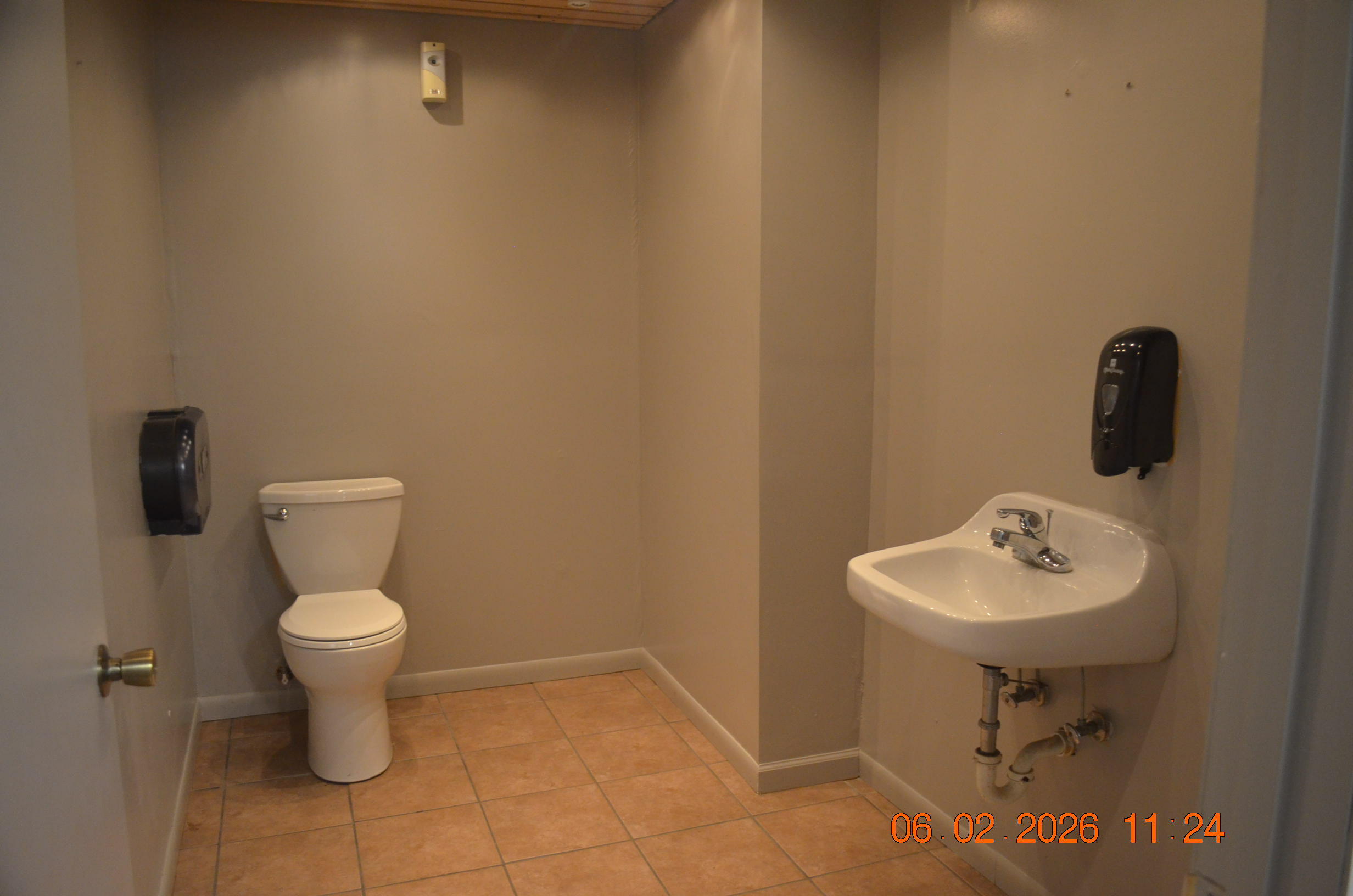 209-219 E Main Street Property Photo 26