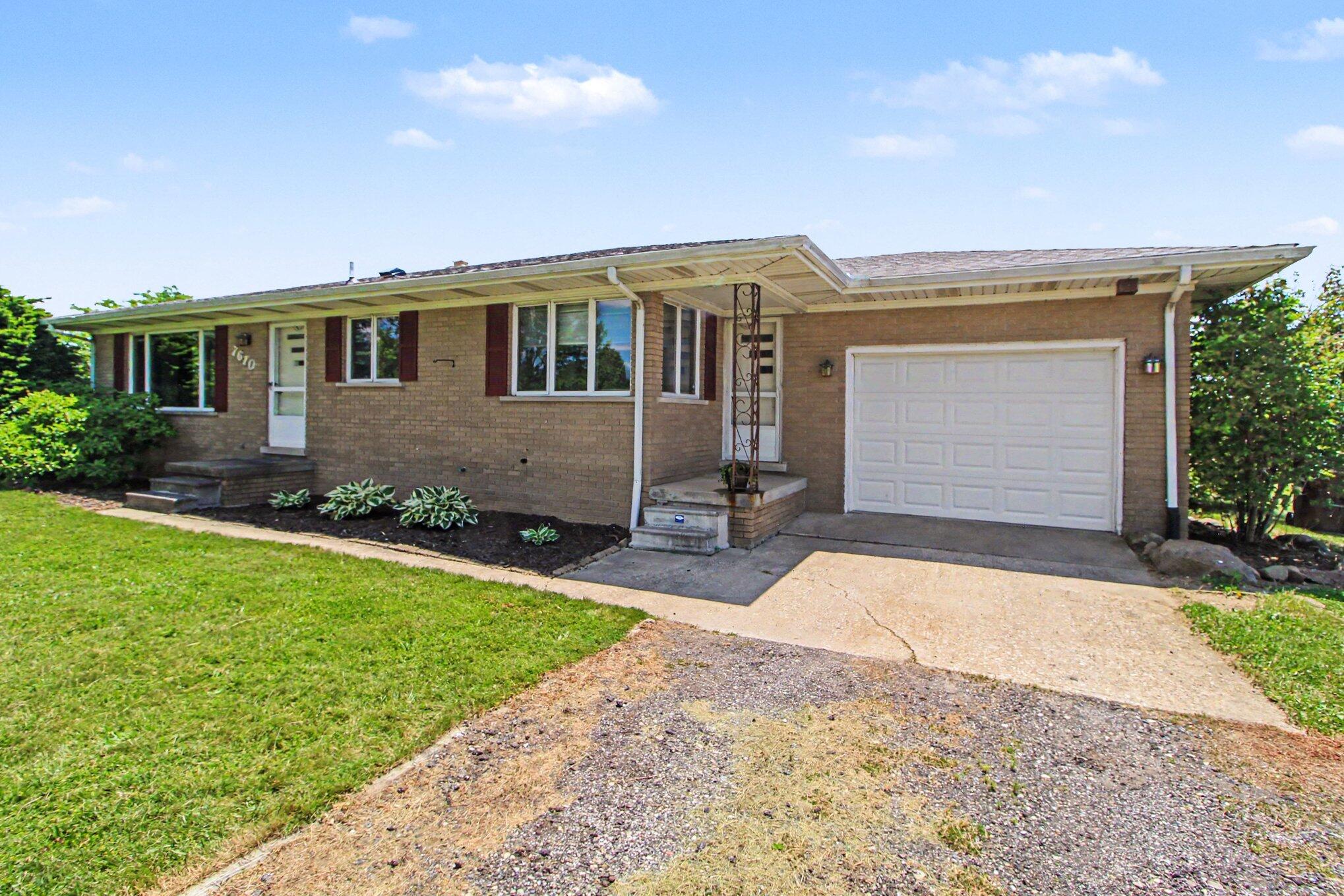 7610 Willis Road Property Photo 4