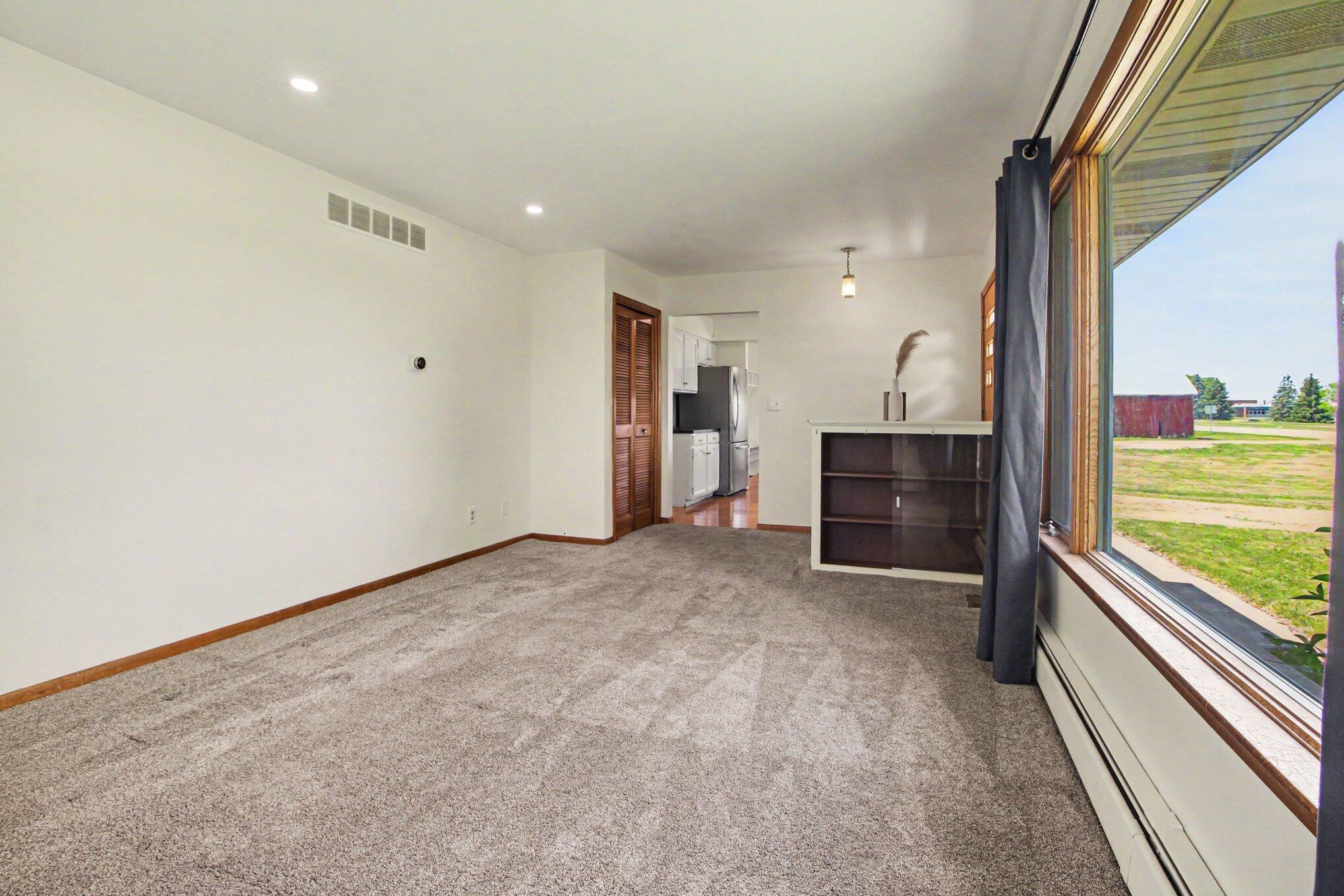 7610 Willis Road Property Photo 7