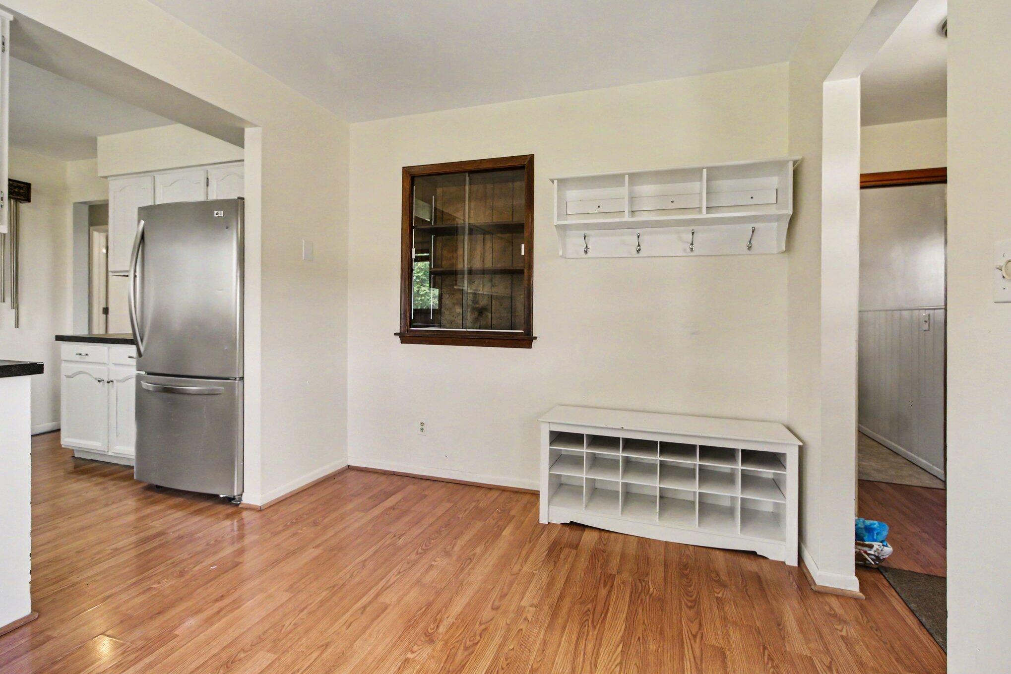 7610 Willis Road Property Photo 14