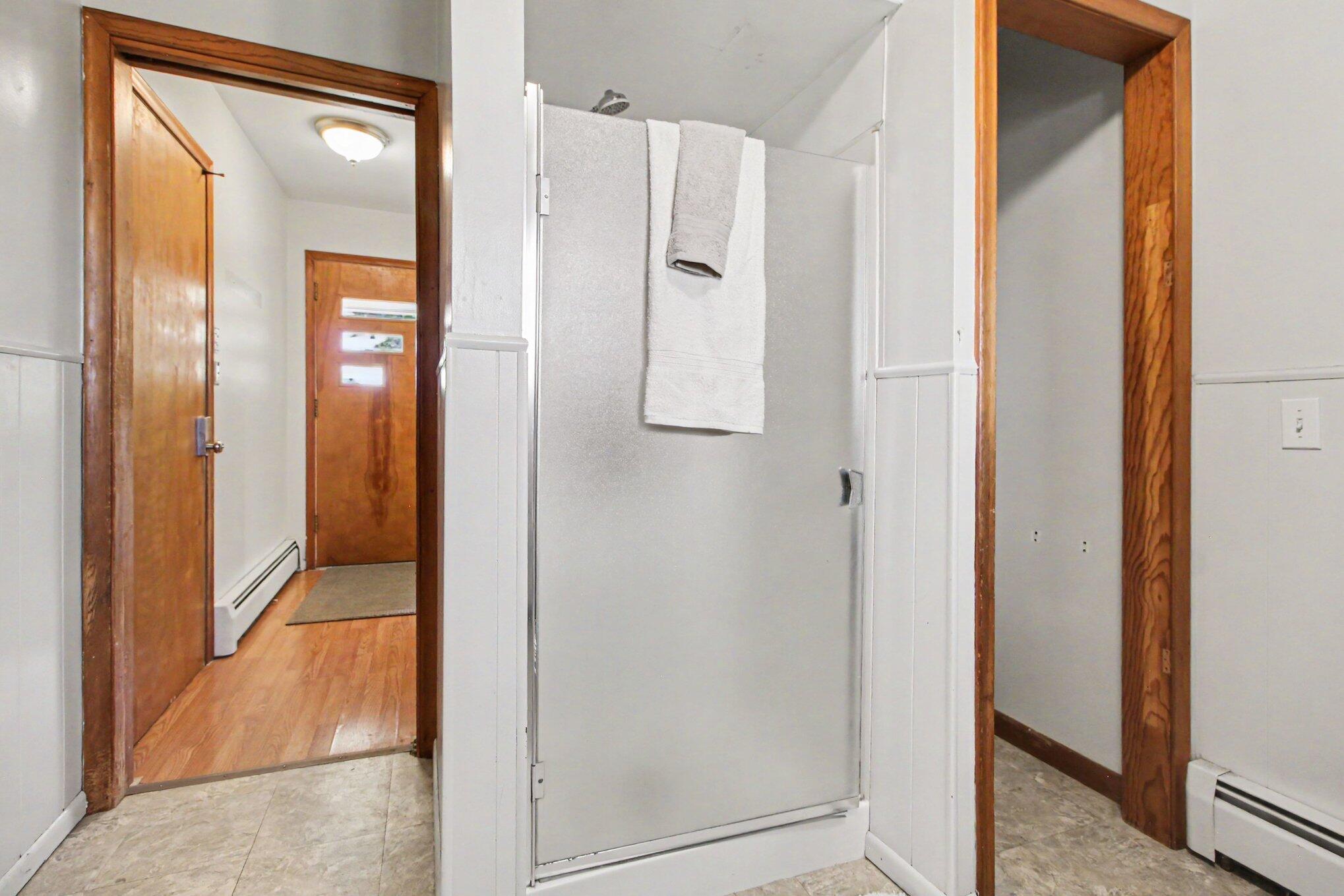 7610 Willis Road Property Photo 15