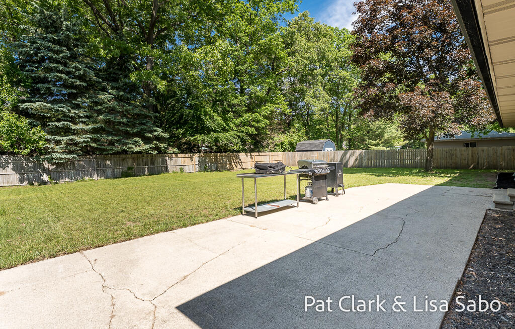 1297 Joslyn Road Property Photo 5