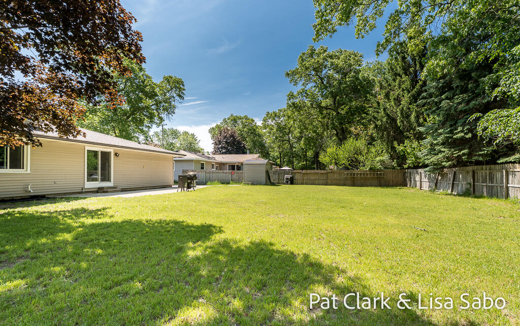 1297 Joslyn Road Property Photo 8