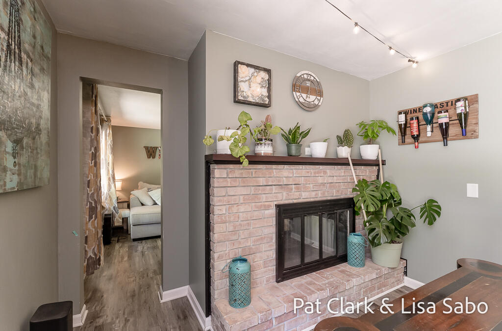 1297 Joslyn Road Property Photo 16