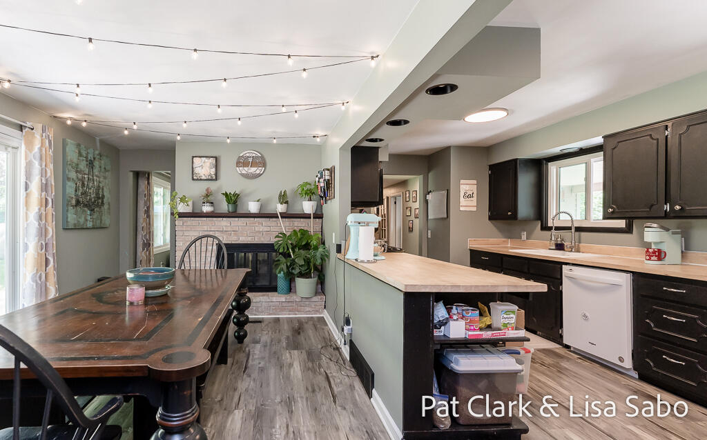 1297 Joslyn Road Property Photo 18