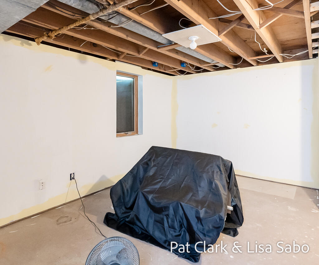 1297 Joslyn Road Property Photo 31