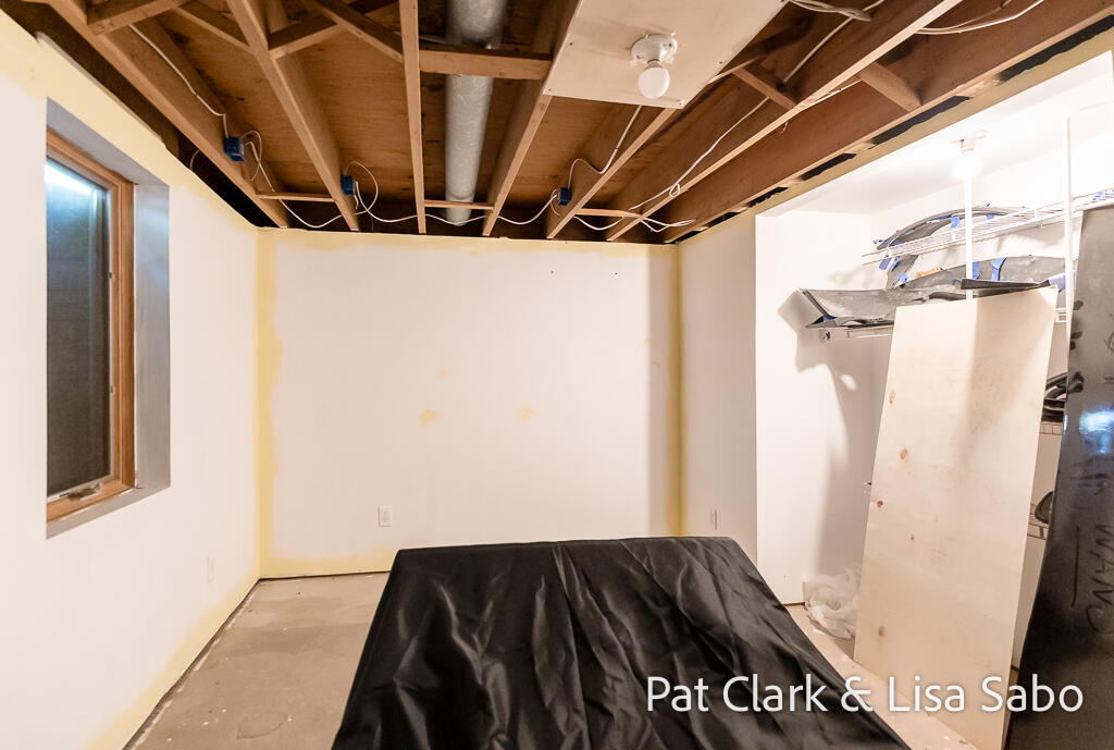 1297 Joslyn Road Property Photo 32