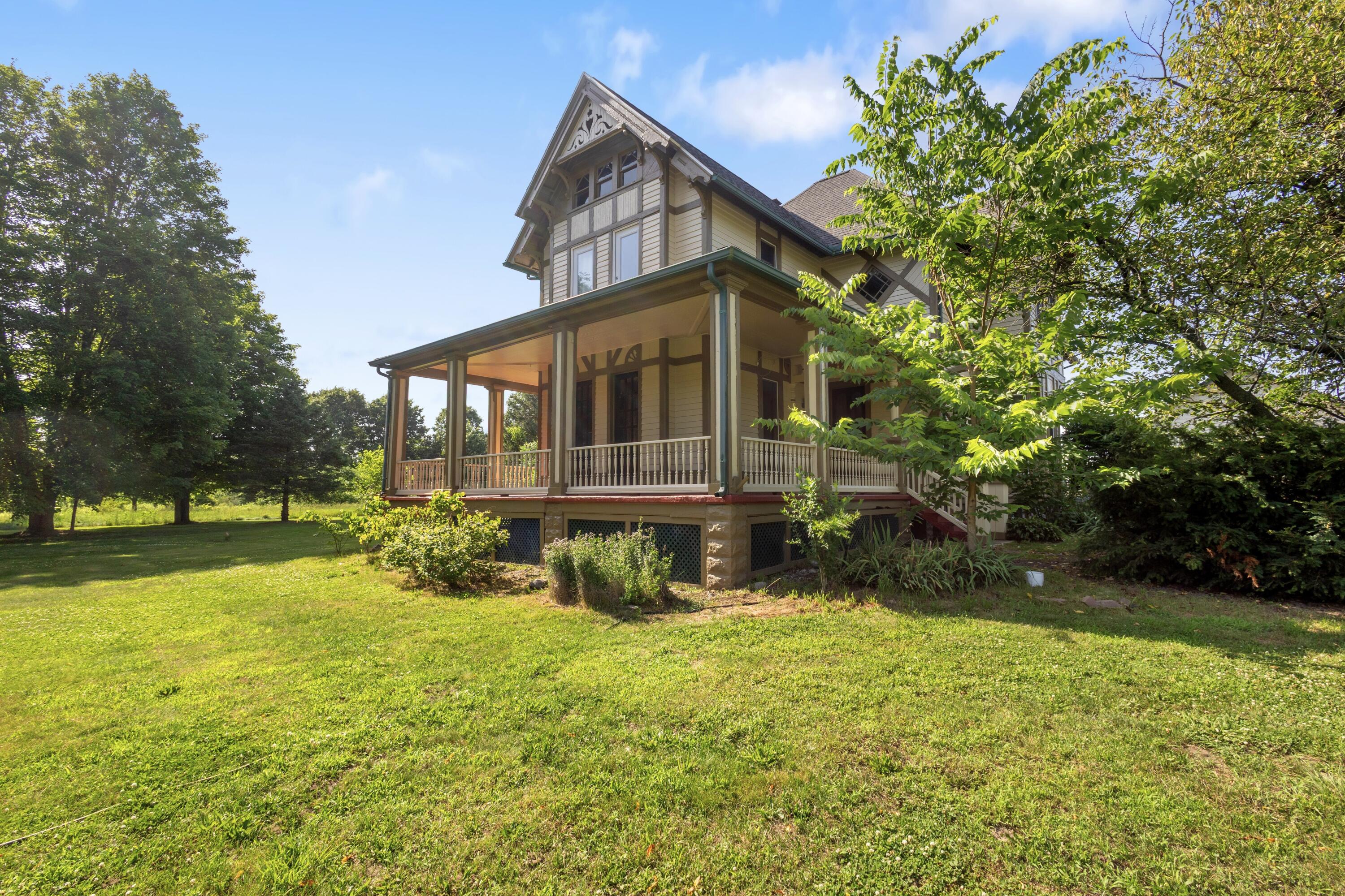42304 W Red Arrow Highway Property Photo 11
