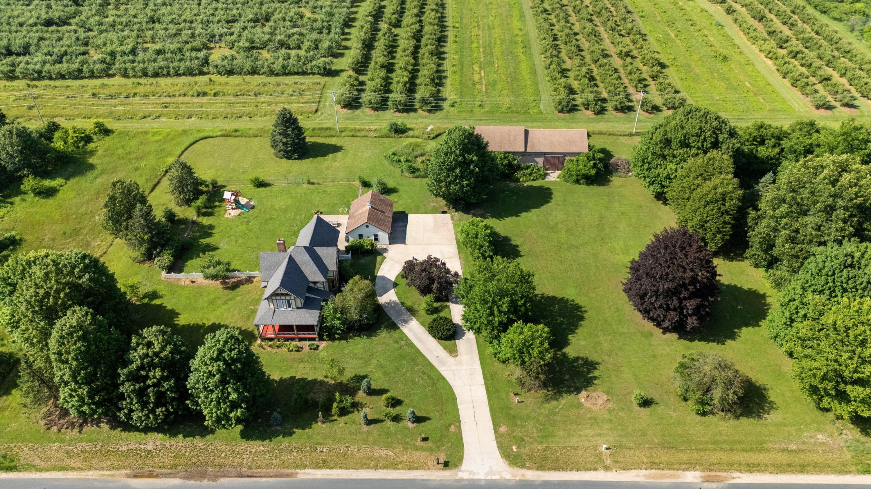 42304 W Red Arrow Highway Property Photo 17