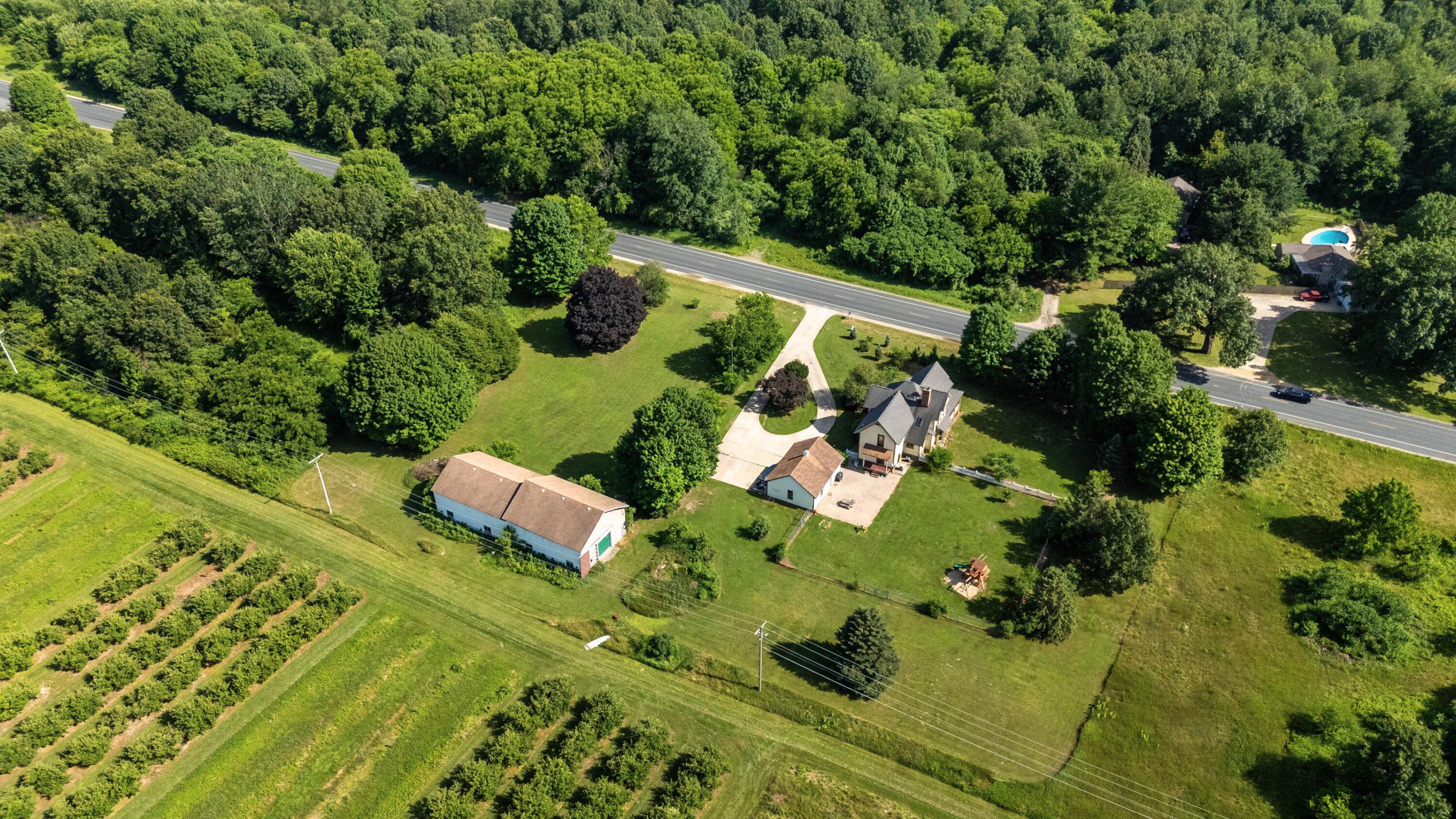 42304 W Red Arrow Highway Property Photo 18