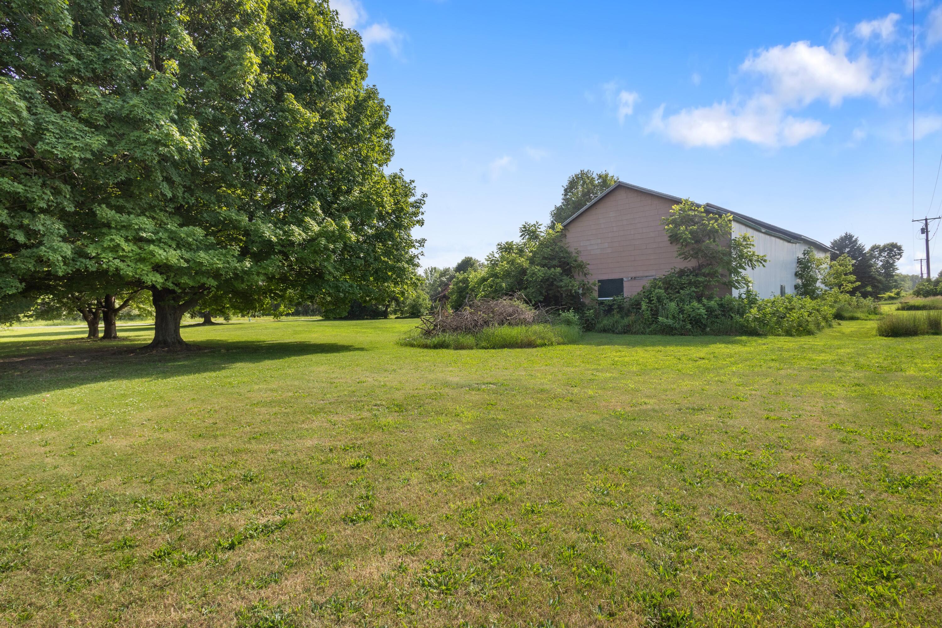 42304 W Red Arrow Highway Property Photo 21