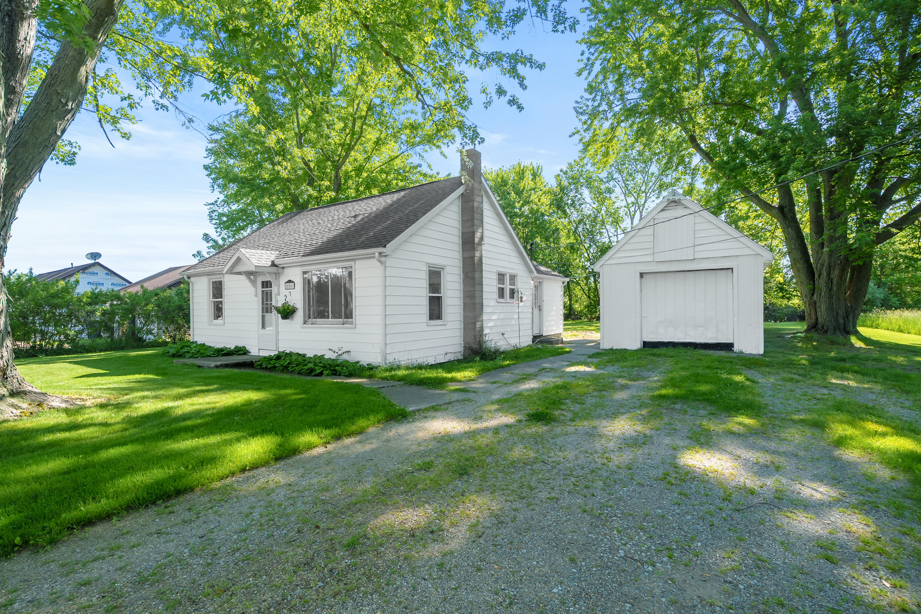 10561 Baldwin Road Property Photo 3