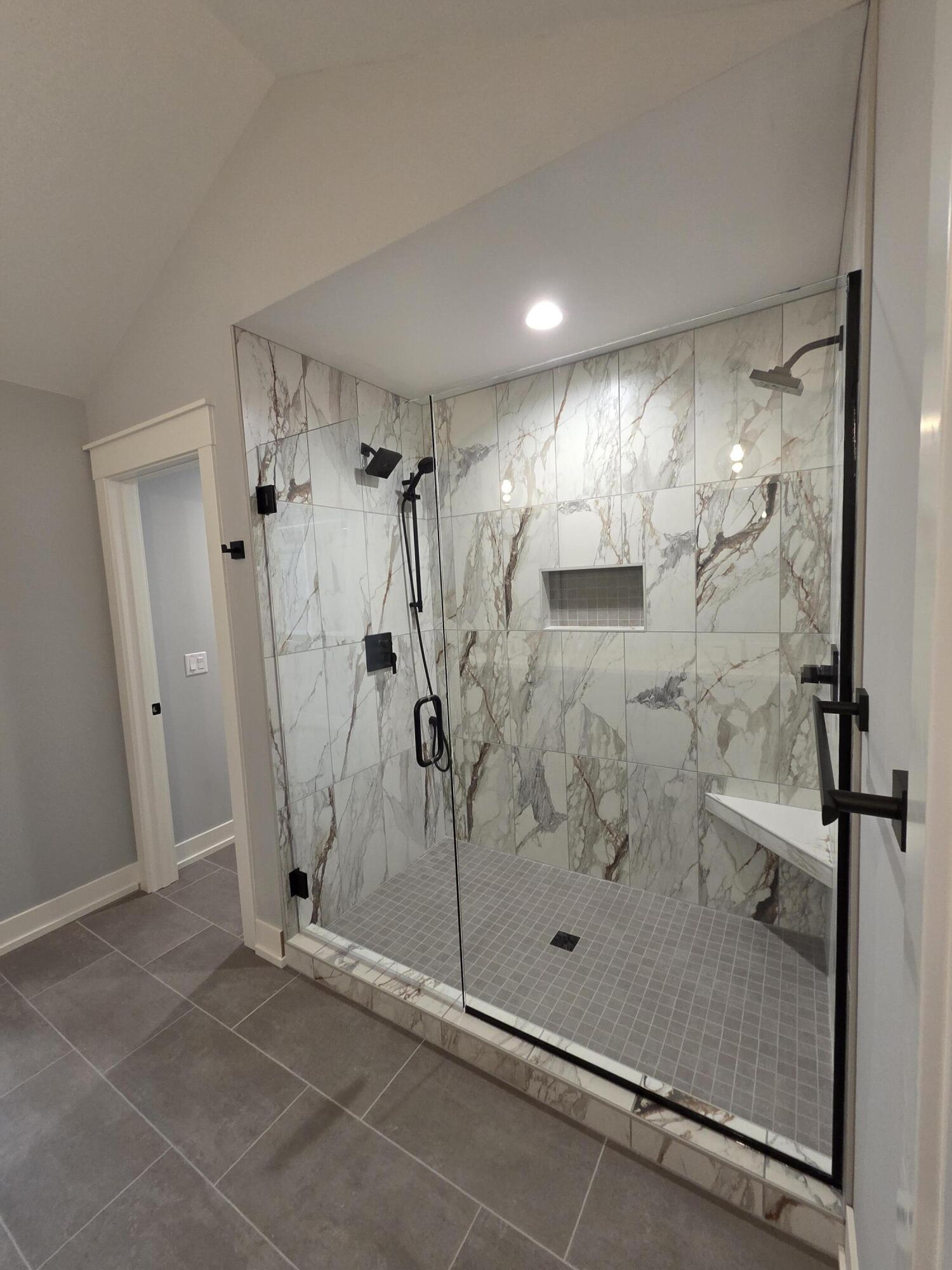 8234 Cascade Road Se Property Photo 29