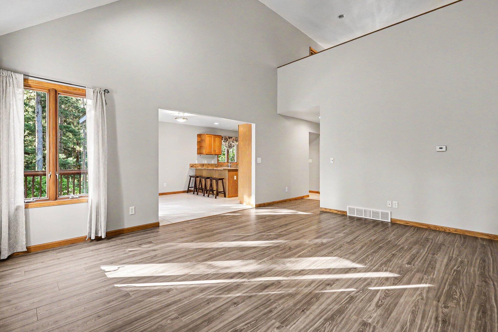 7474 Wiczer Drive Property Photo 8