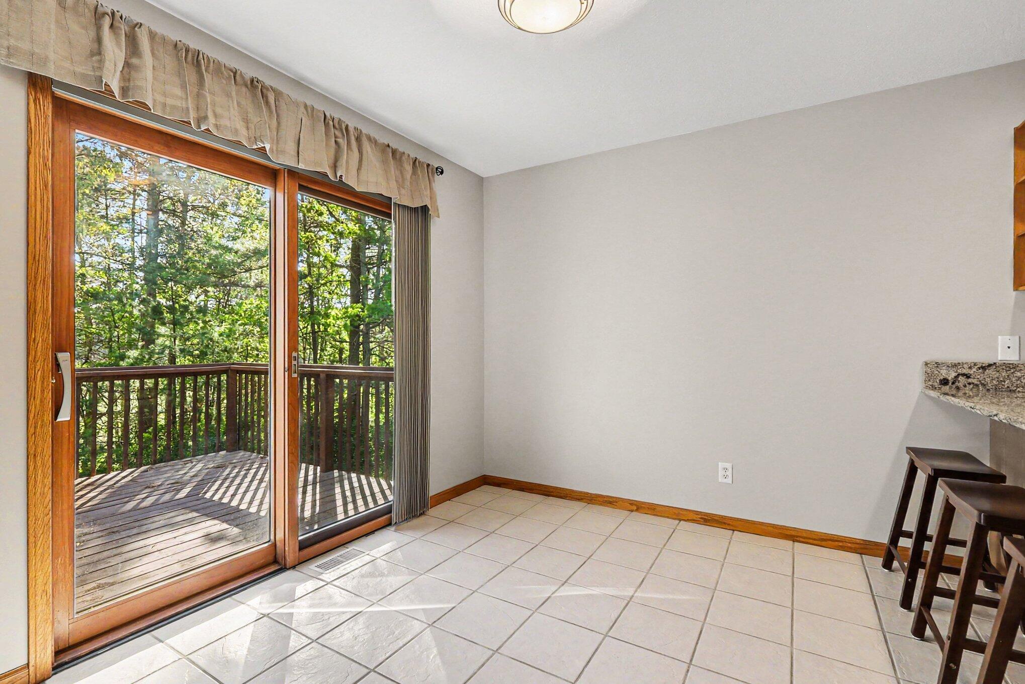7474 Wiczer Drive Property Photo 9