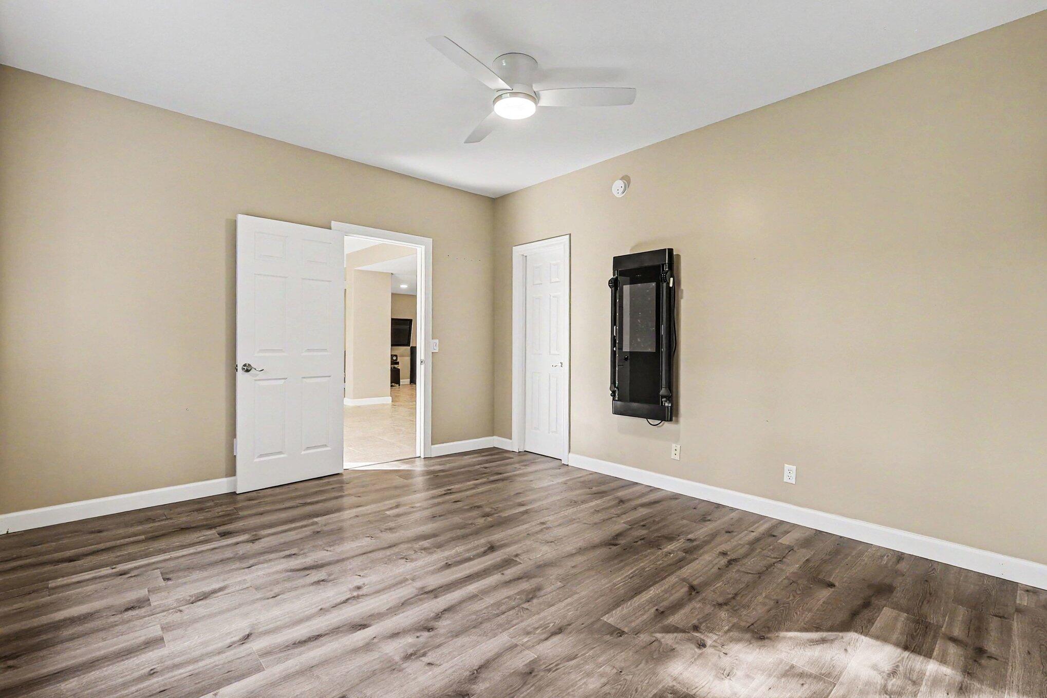 7474 Wiczer Drive Property Photo 21