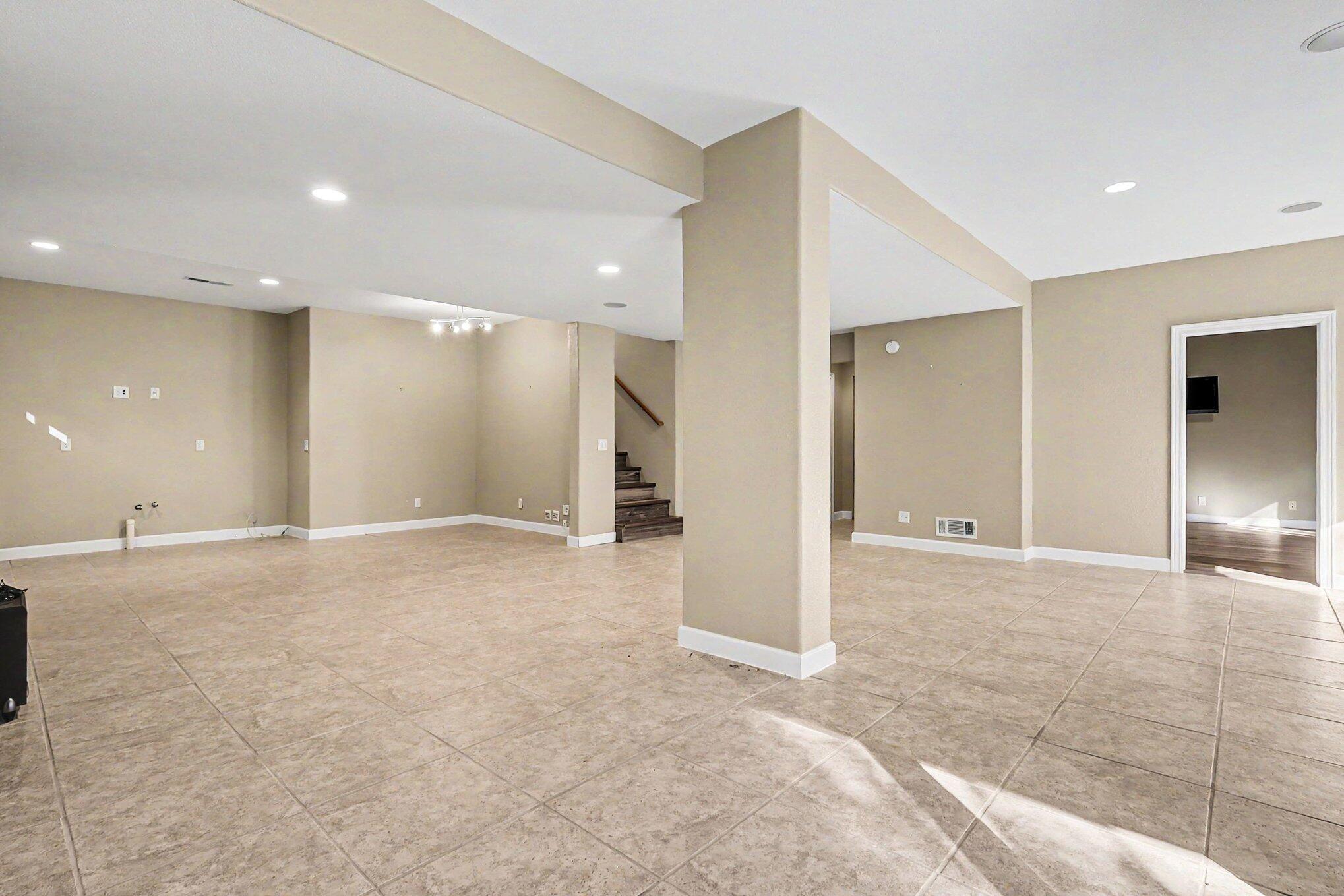 7474 Wiczer Drive Property Photo 38