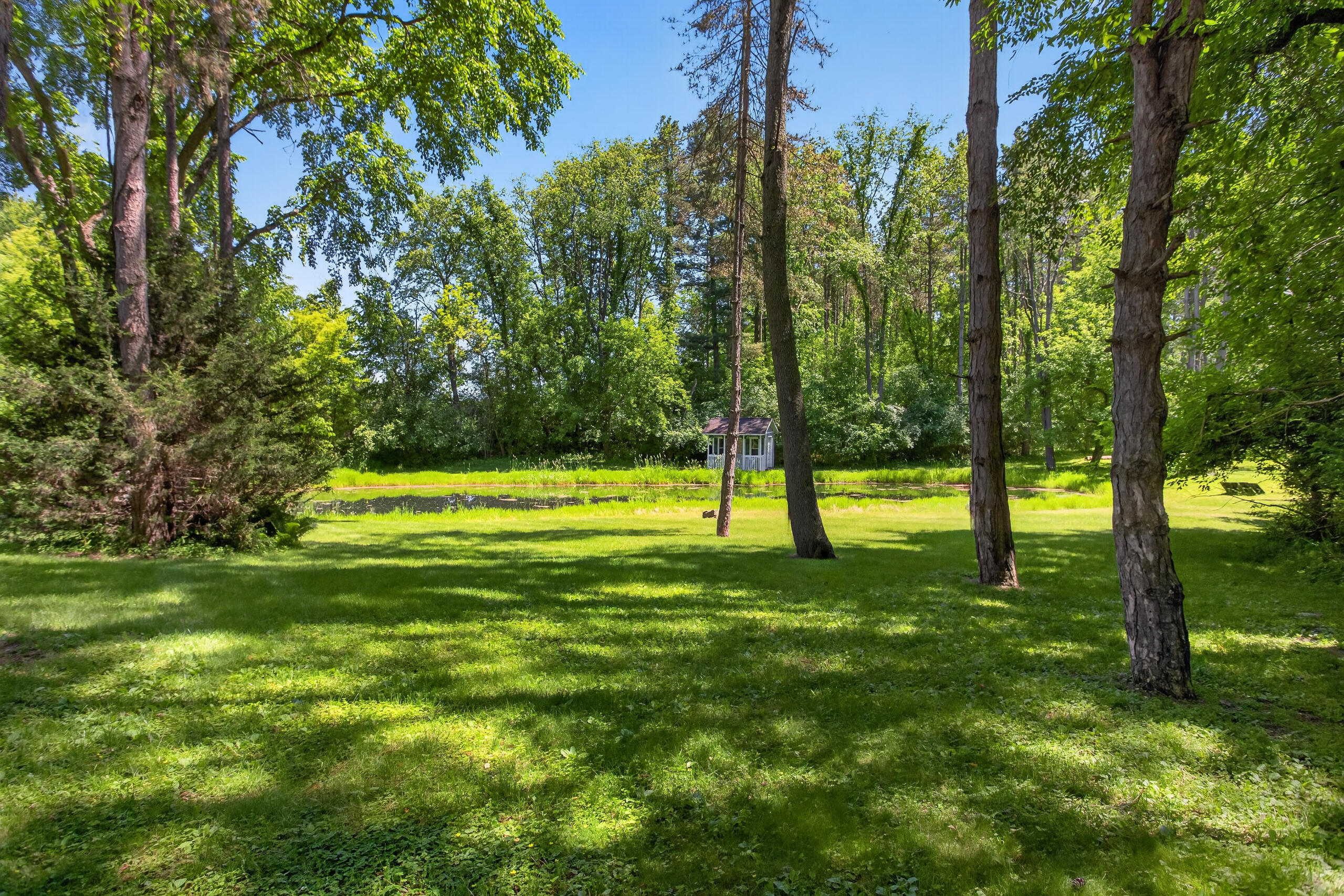 7655 Riverside Road Property Photo 5