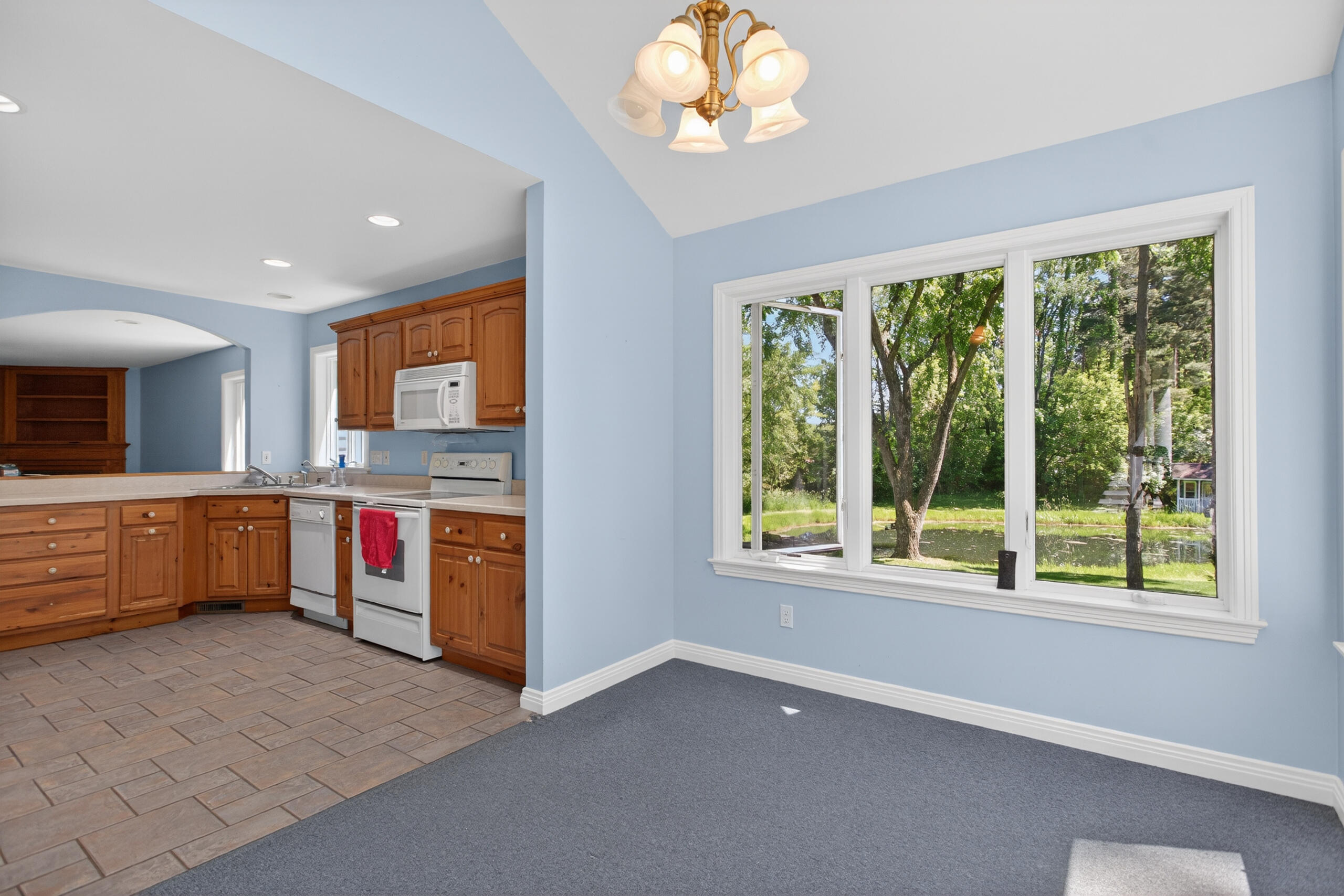 7655 Riverside Road Property Photo 23