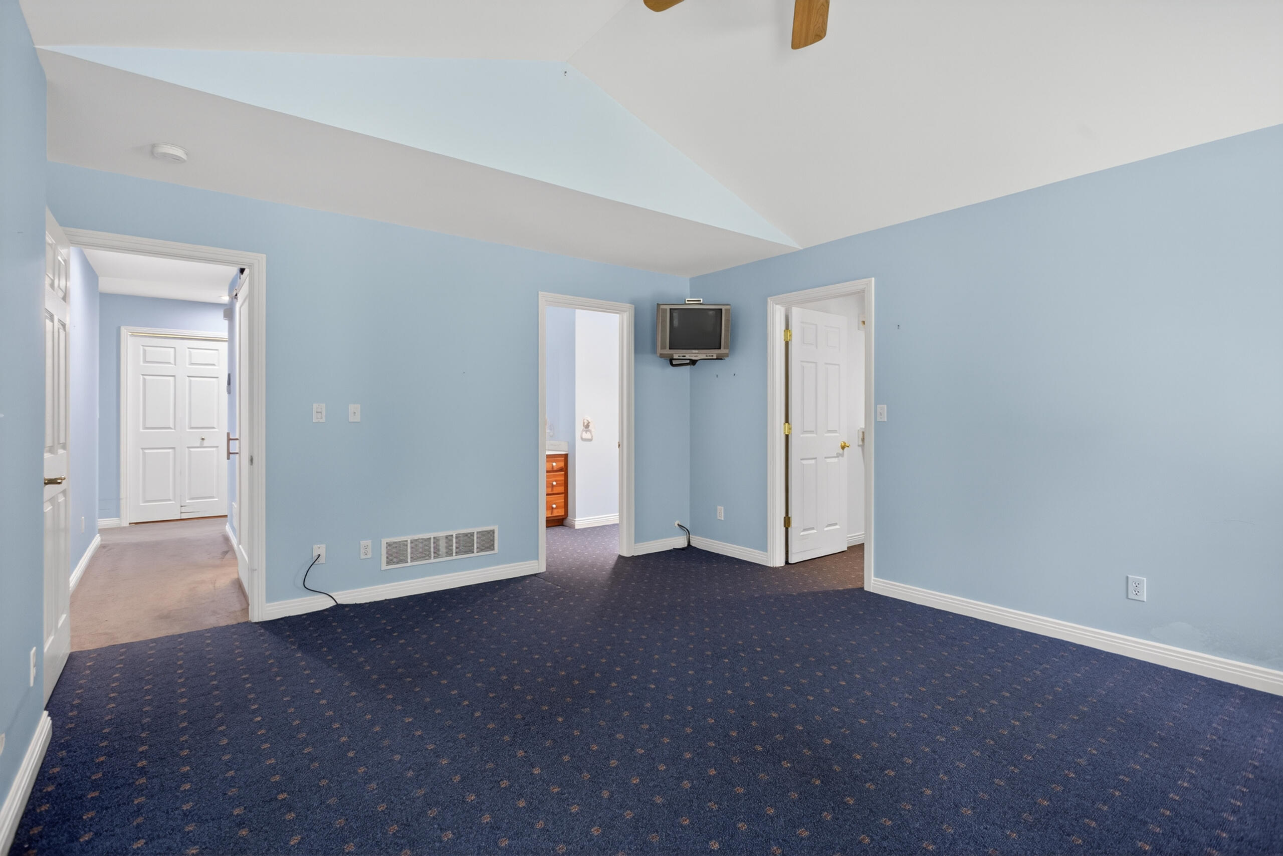 7655 Riverside Road Property Photo 36