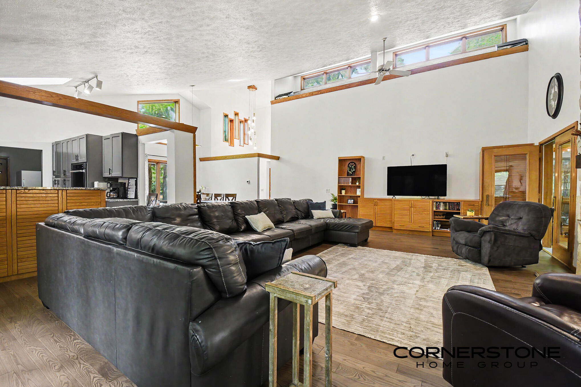 2111 Northridge Drive Ne Property Photo 4