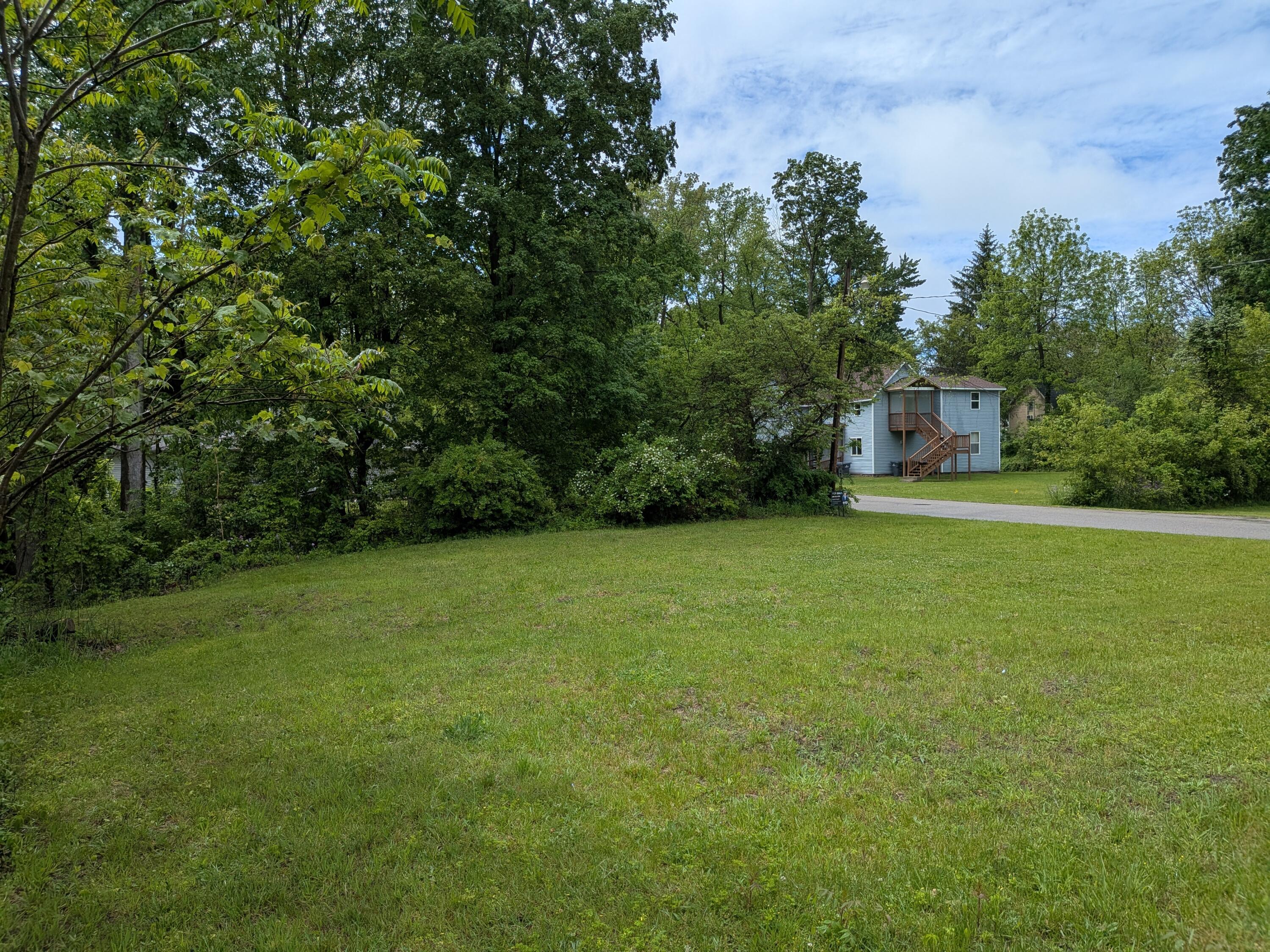 503 W Douglas Street Property Photo 4