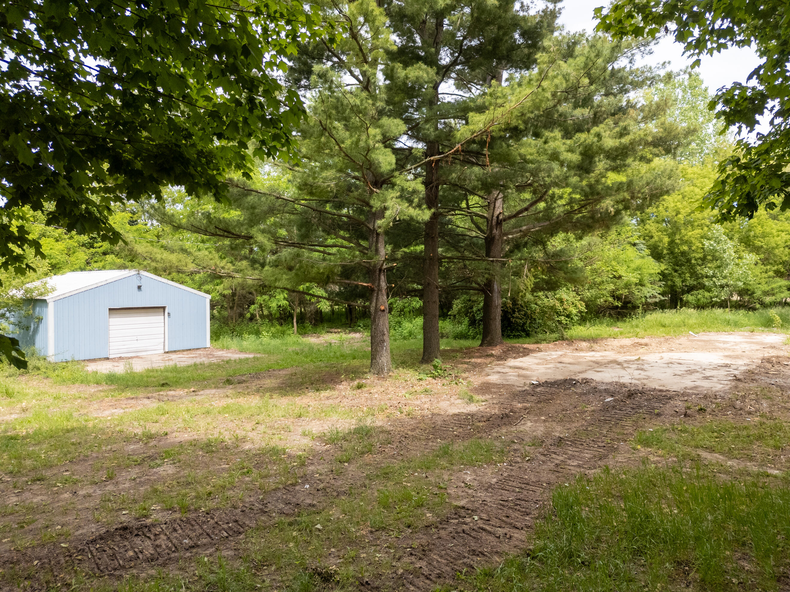 41756 24th Street Property Photo 1