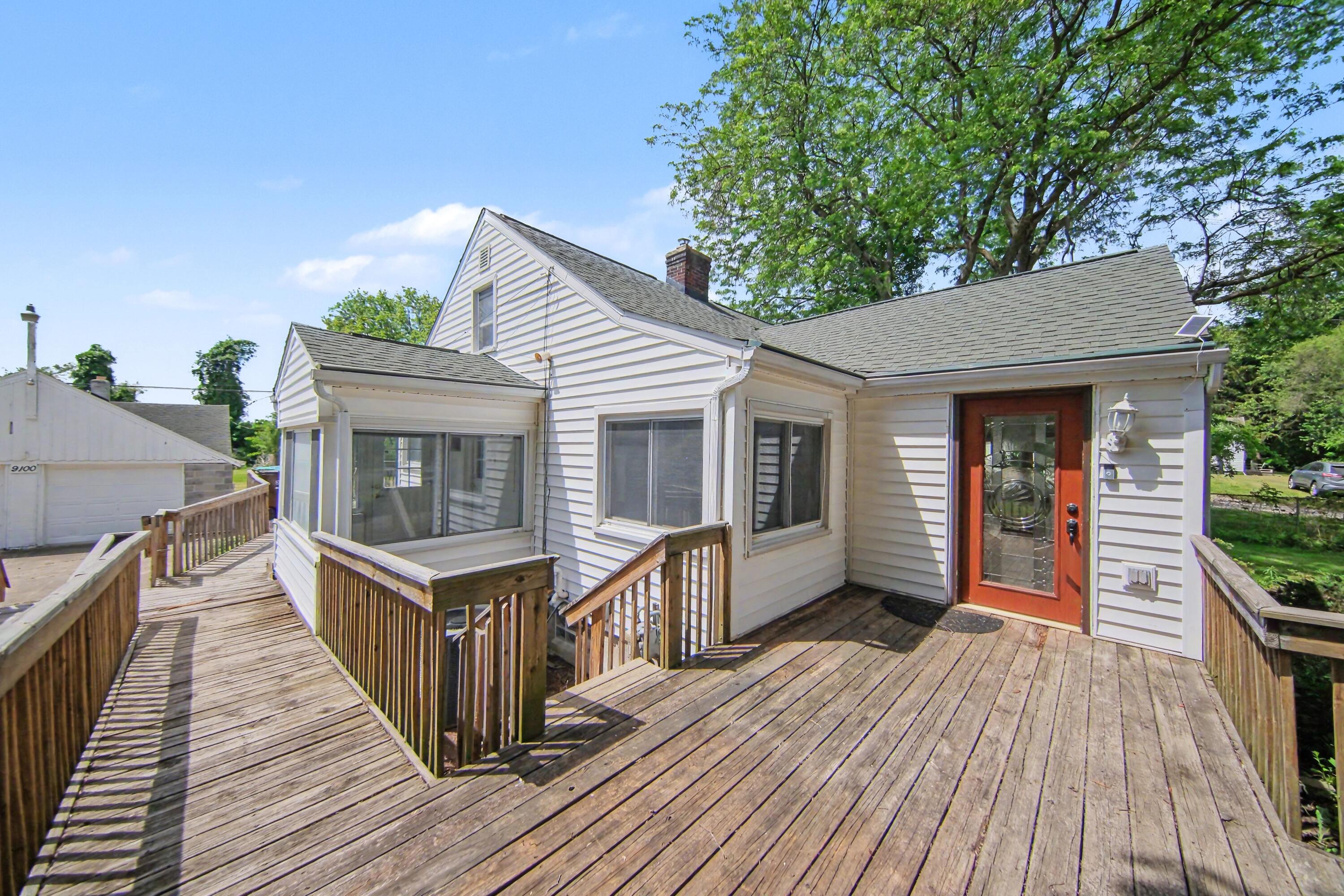 9100 Willis Road Property Photo 3