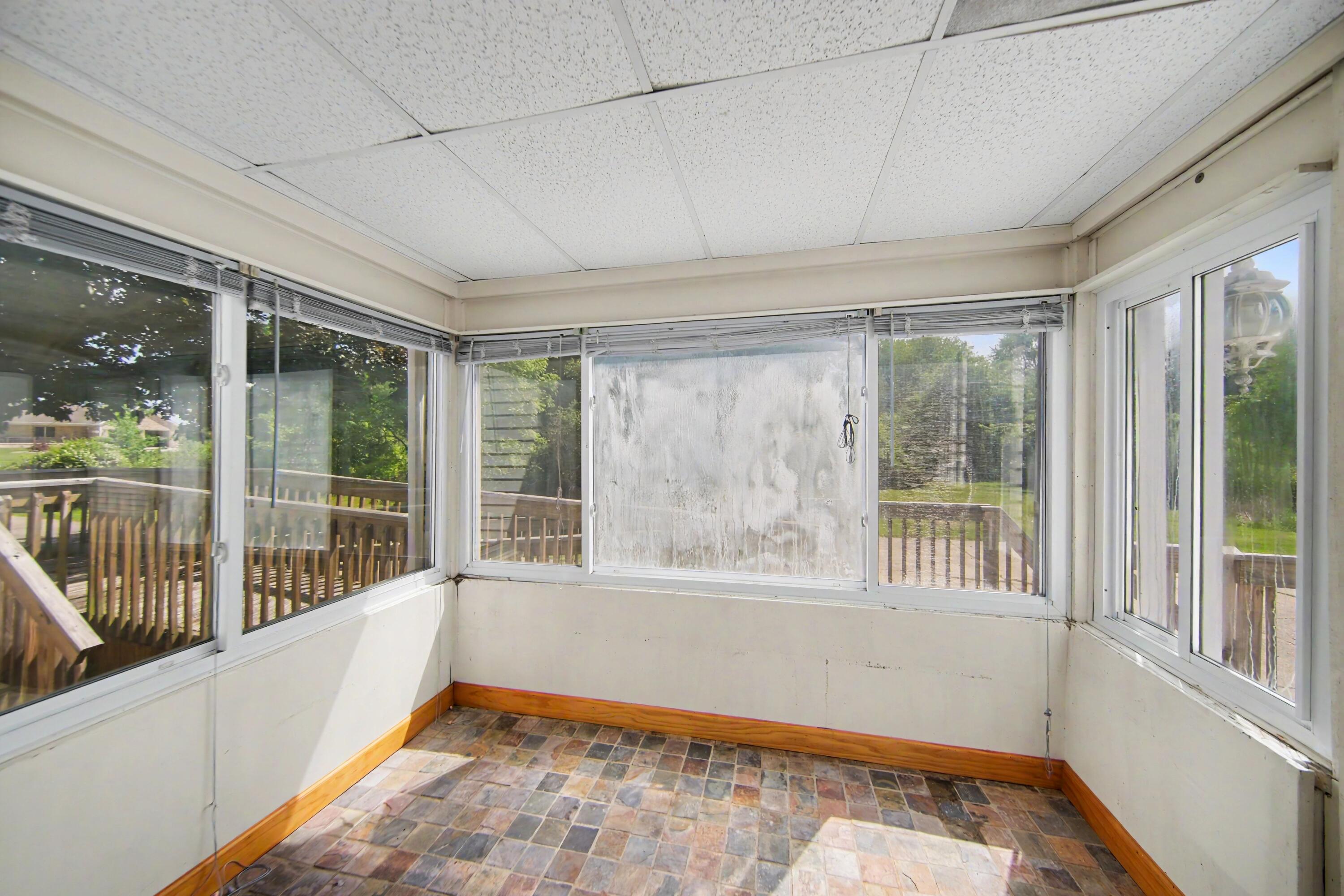9100 Willis Road Property Photo 13