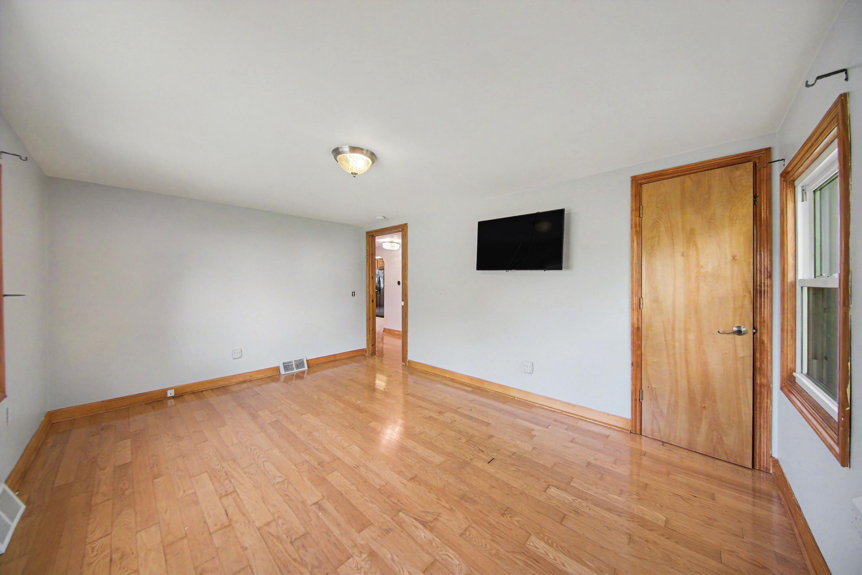 9100 Willis Road Property Photo 22