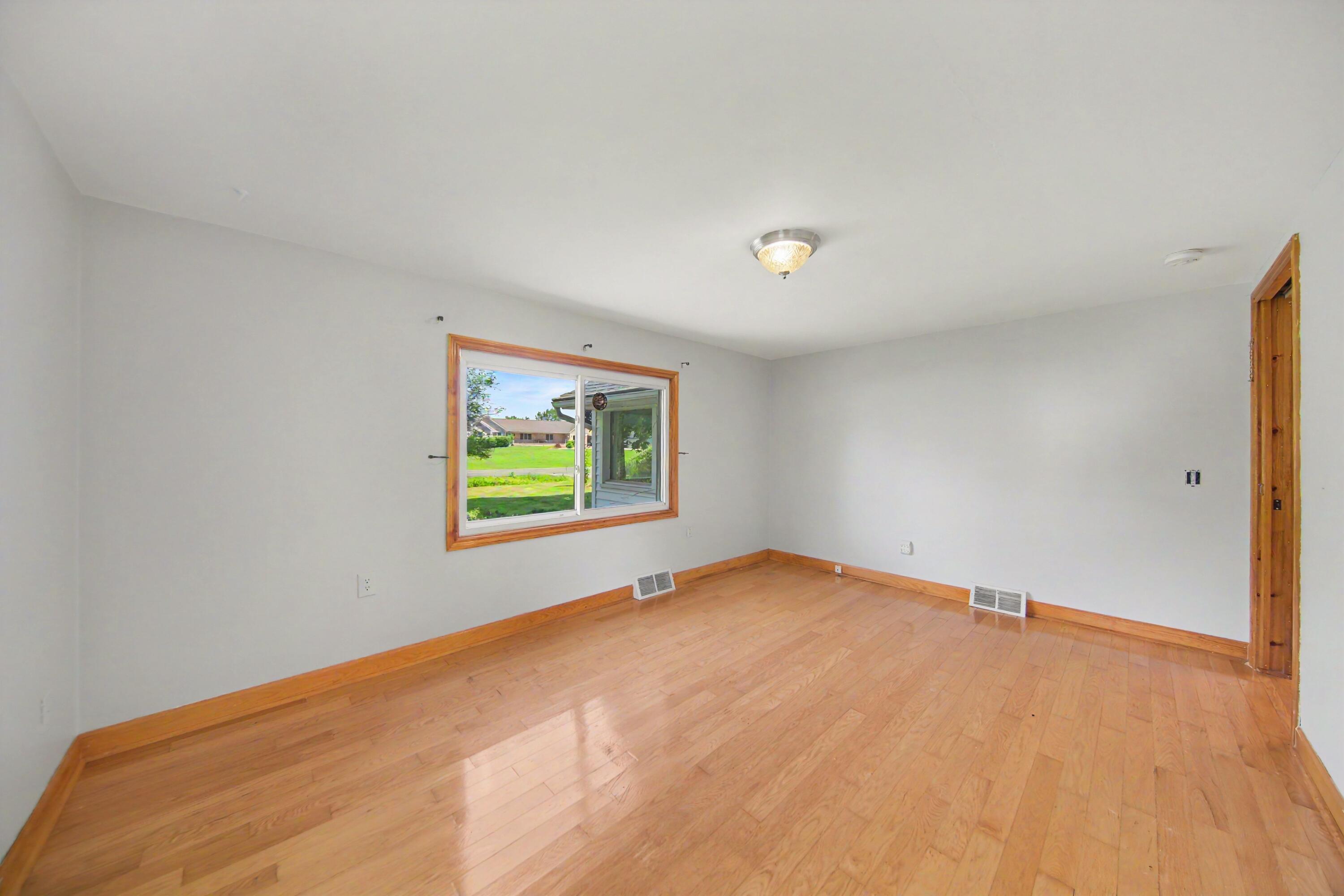 9100 Willis Road Property Photo 24