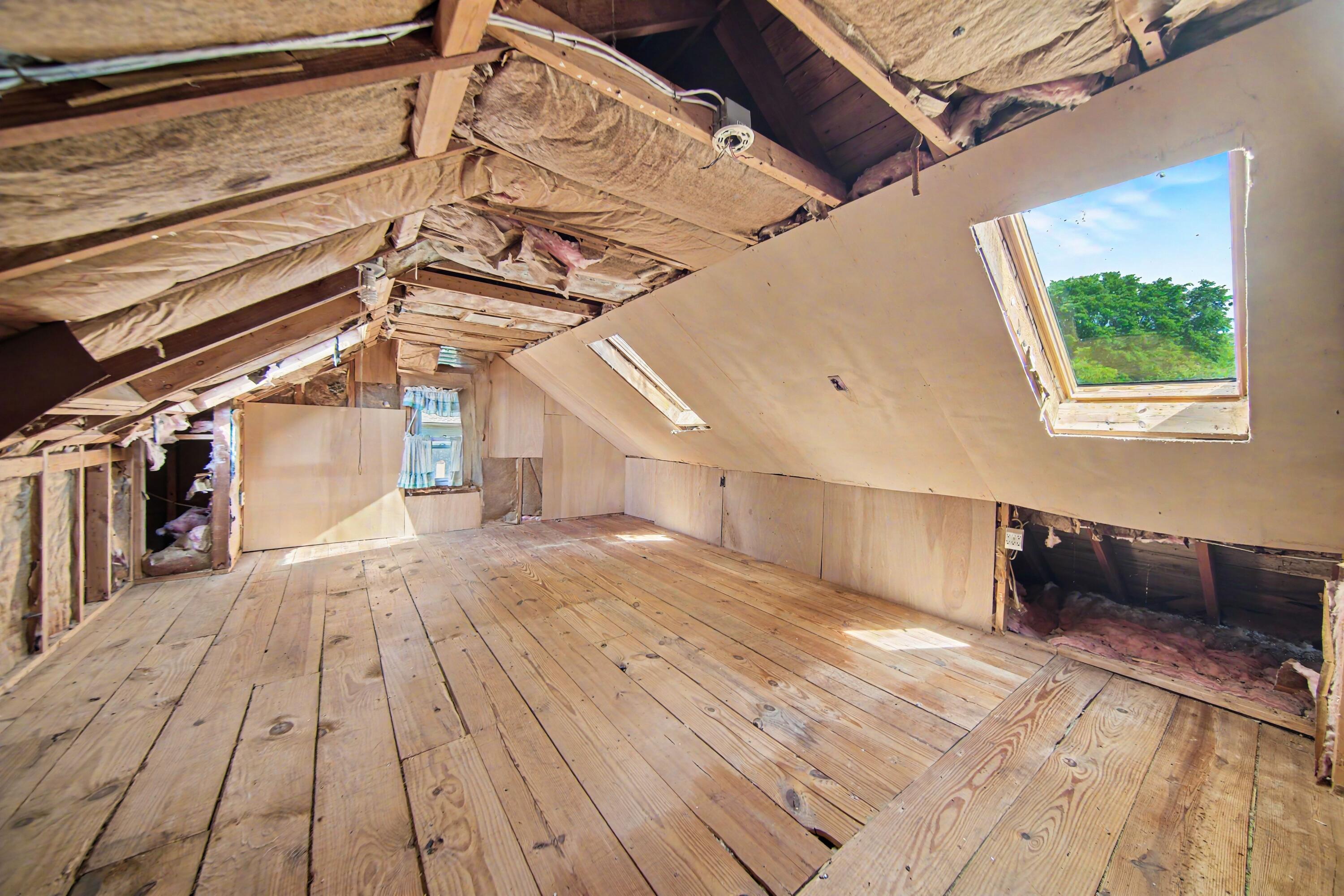 9100 Willis Road Property Photo 29