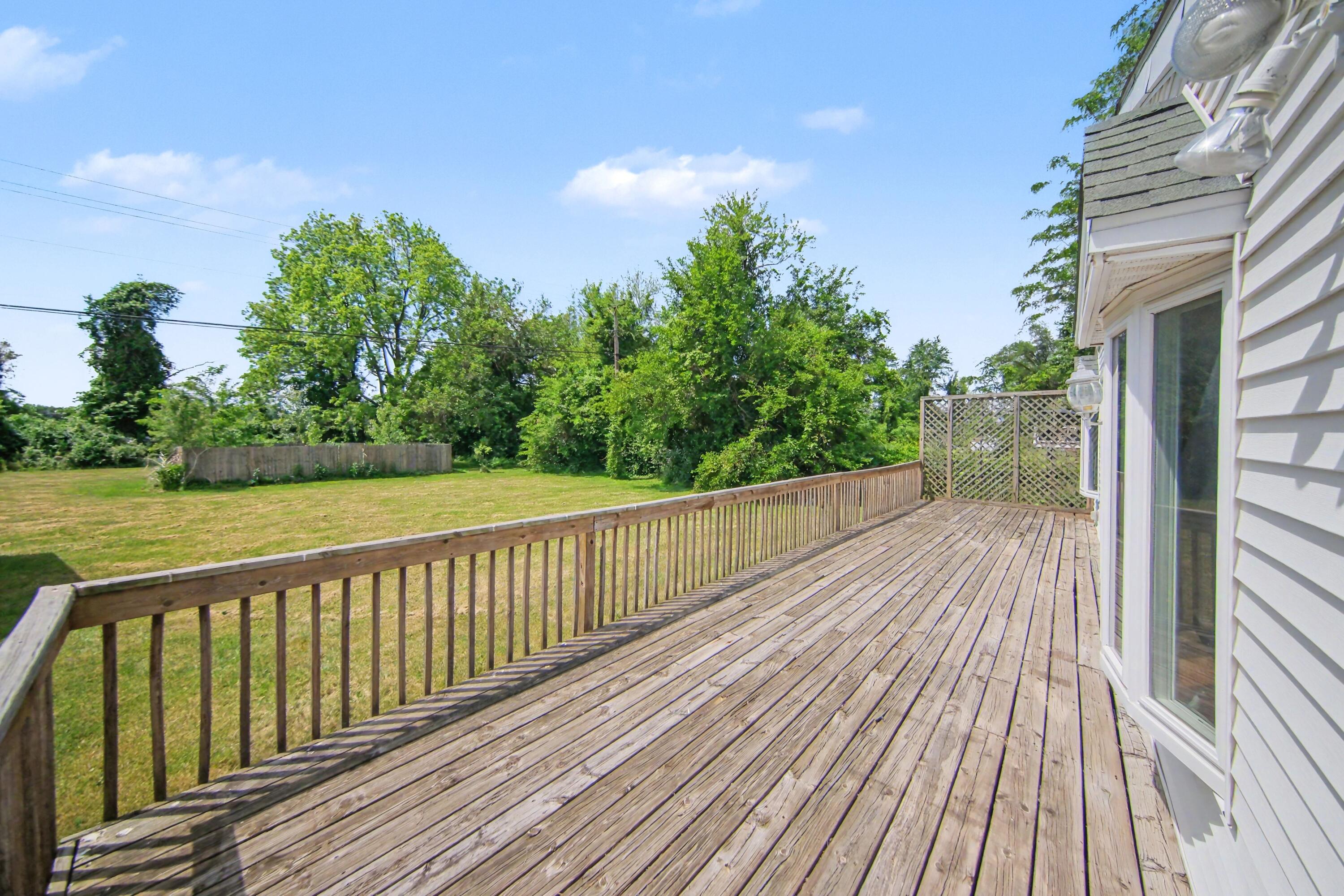 9100 Willis Road Property Photo 36