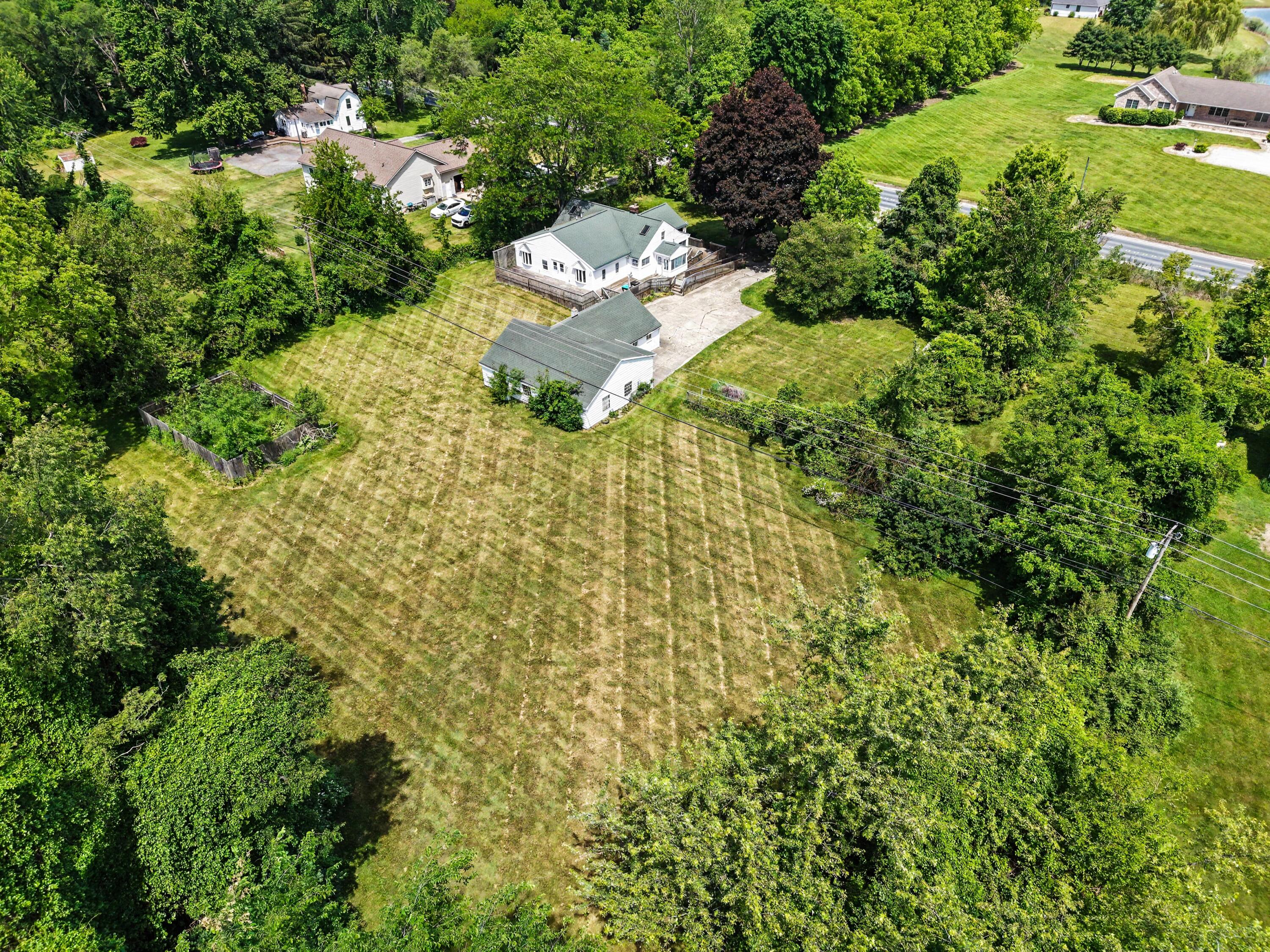 9100 Willis Road Property Photo 43
