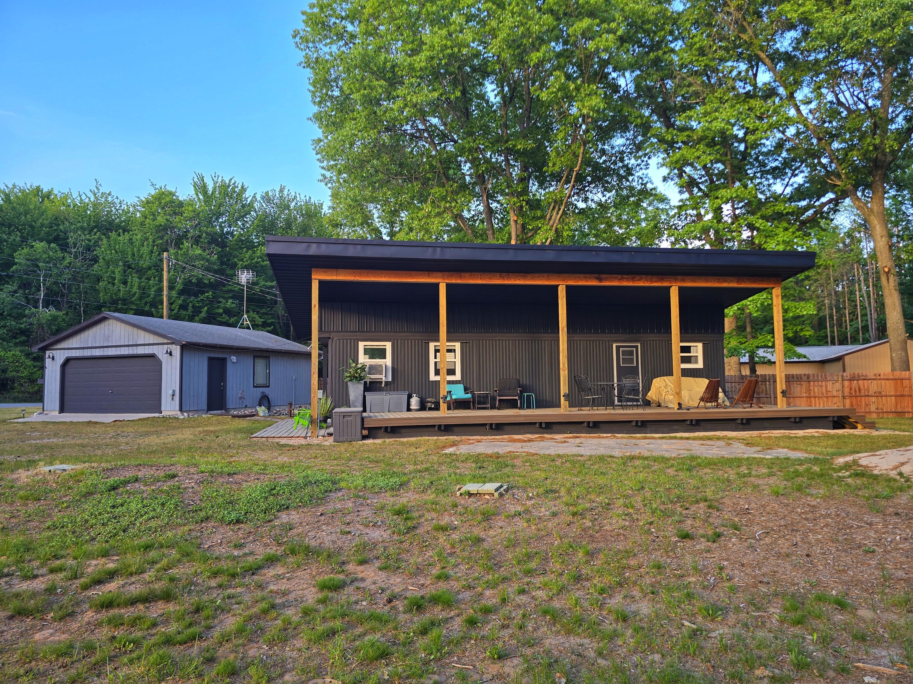 7949 W Fox Road Property Photo 3