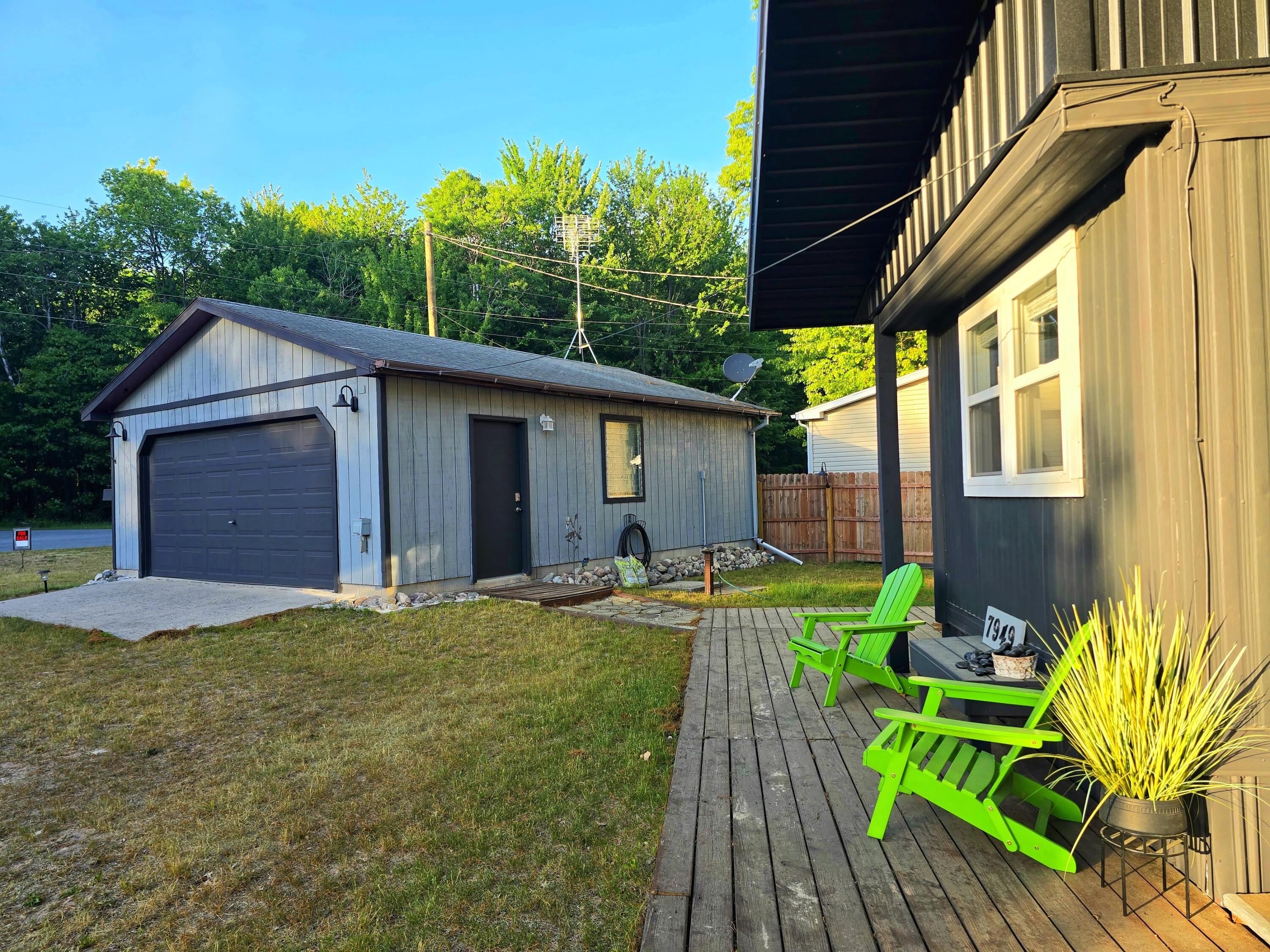 7949 W Fox Road Property Photo 14
