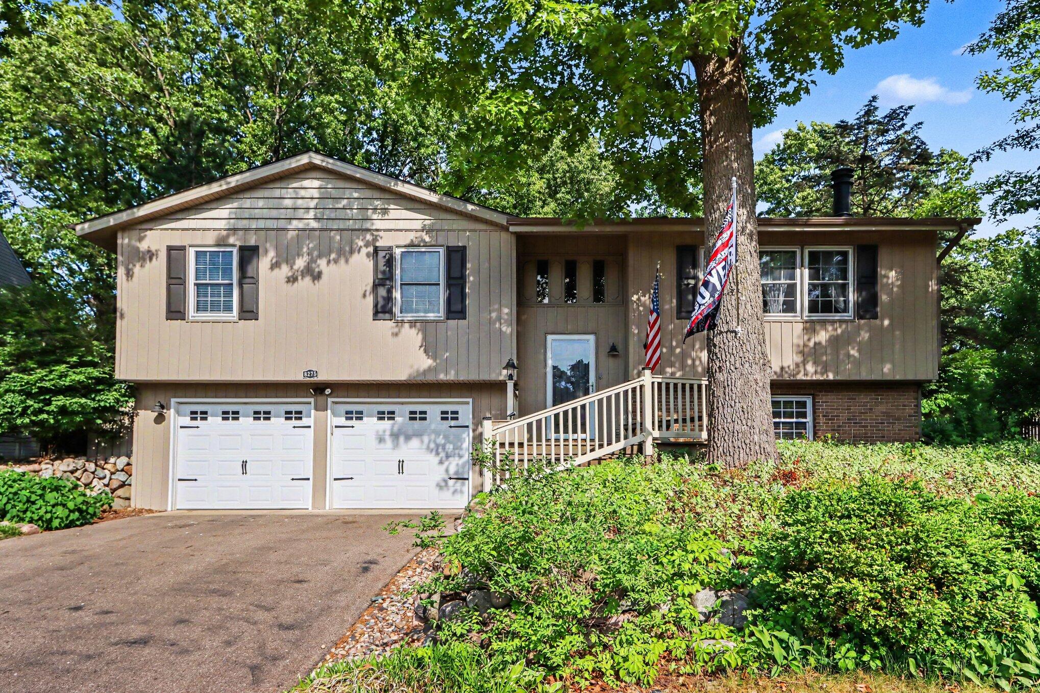 8275 Valleywood Lane Property Photo 1