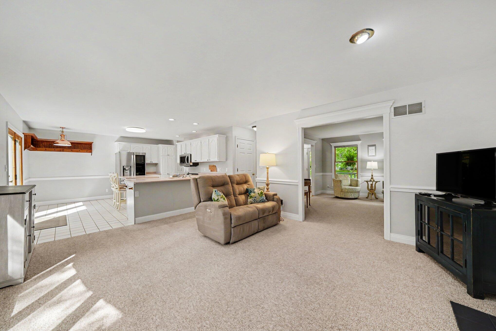 11261 Bridlewood Trail Property Photo 23